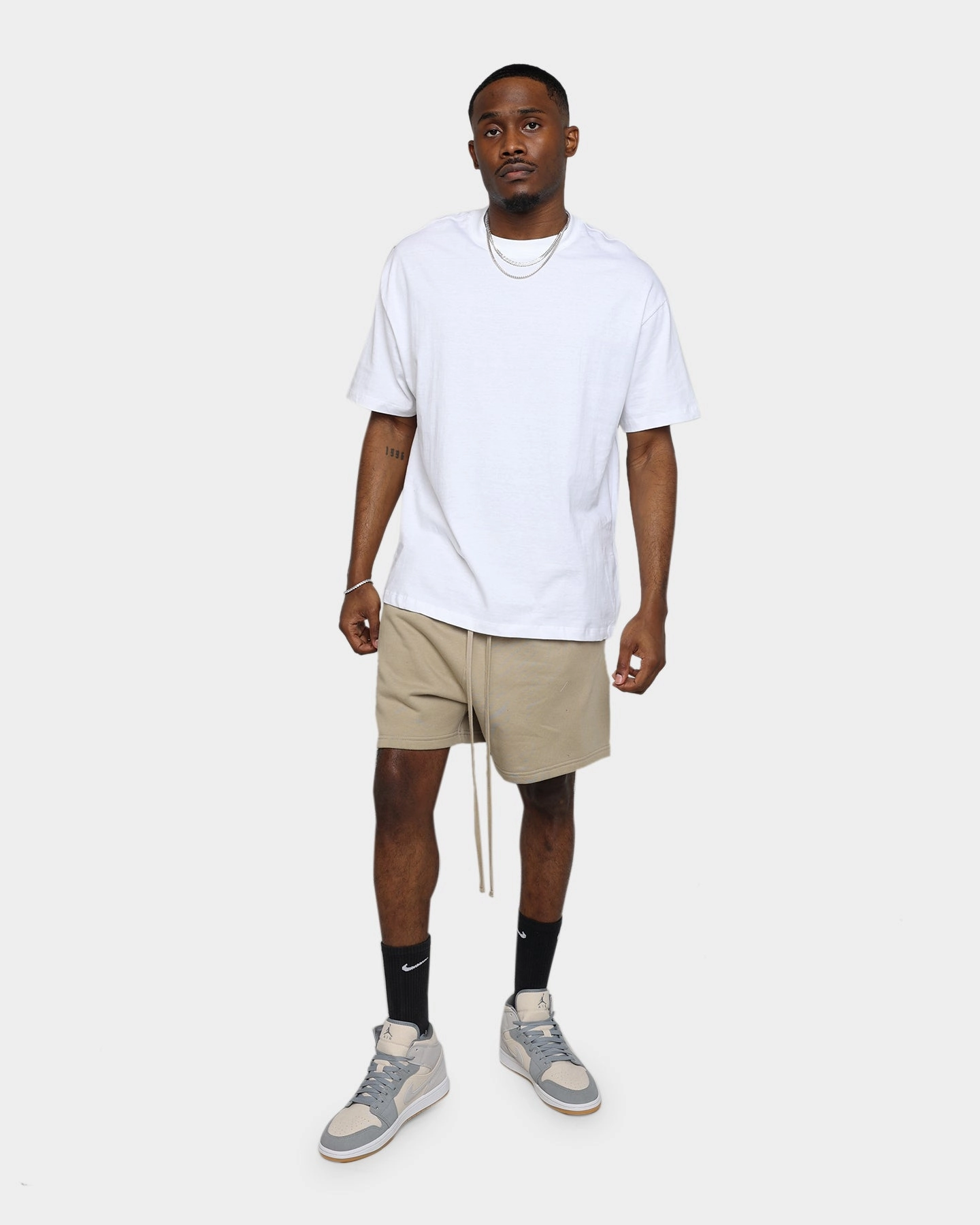 MNML Every Day Sweatshorts Earth formal alternative