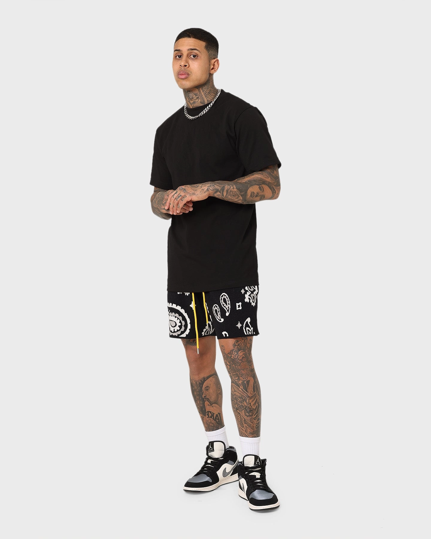 MNML Paisley Knit Shorts Black dress shorts