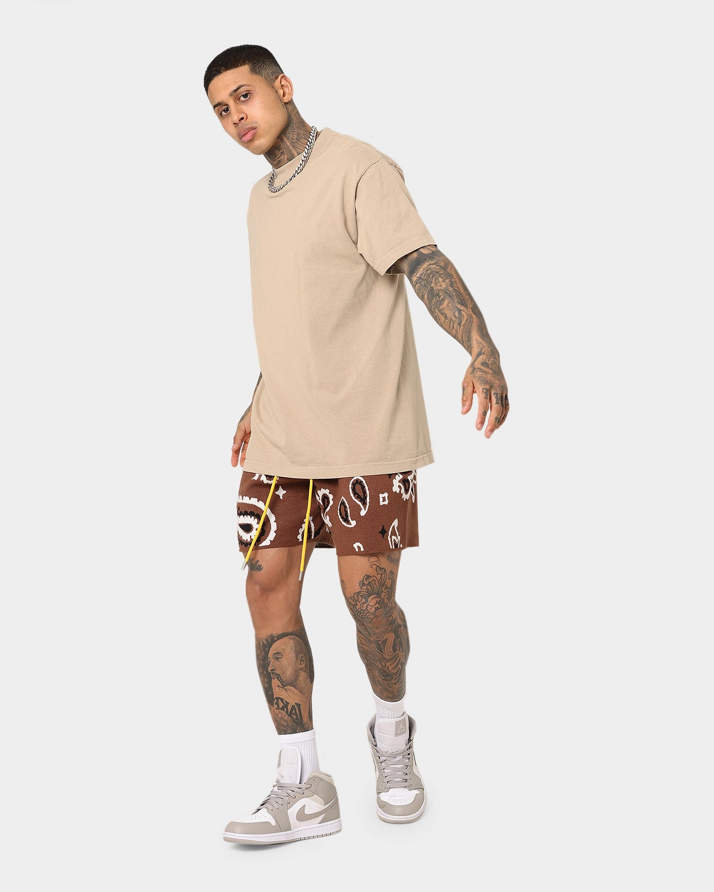 Luxury Feel MNML Paisley Knit Shorts Brown