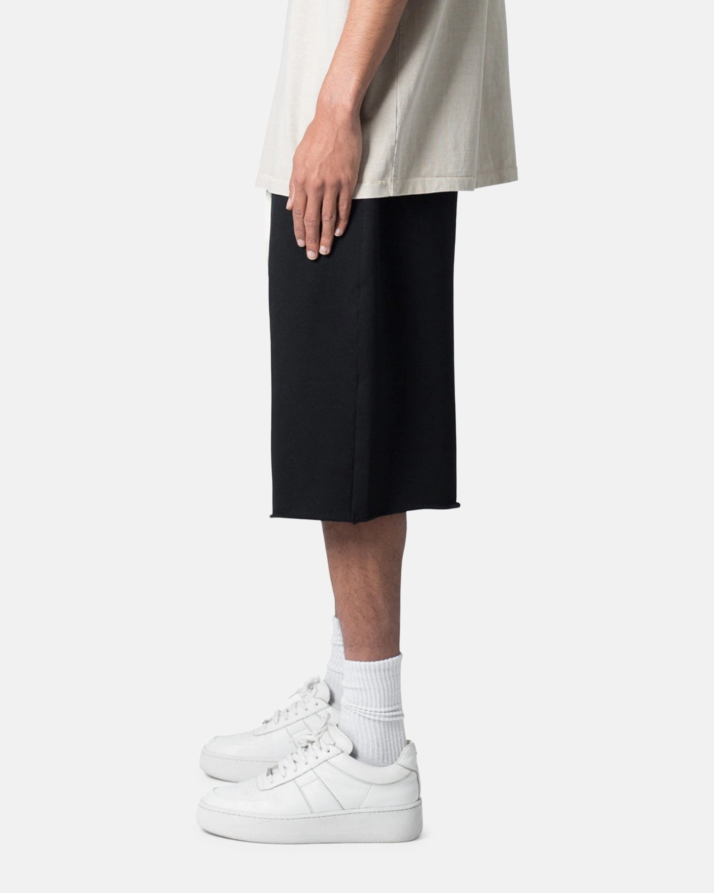 MNML Ultra Baggy Sweat Shorts Black Versatile Styling Clean Lines