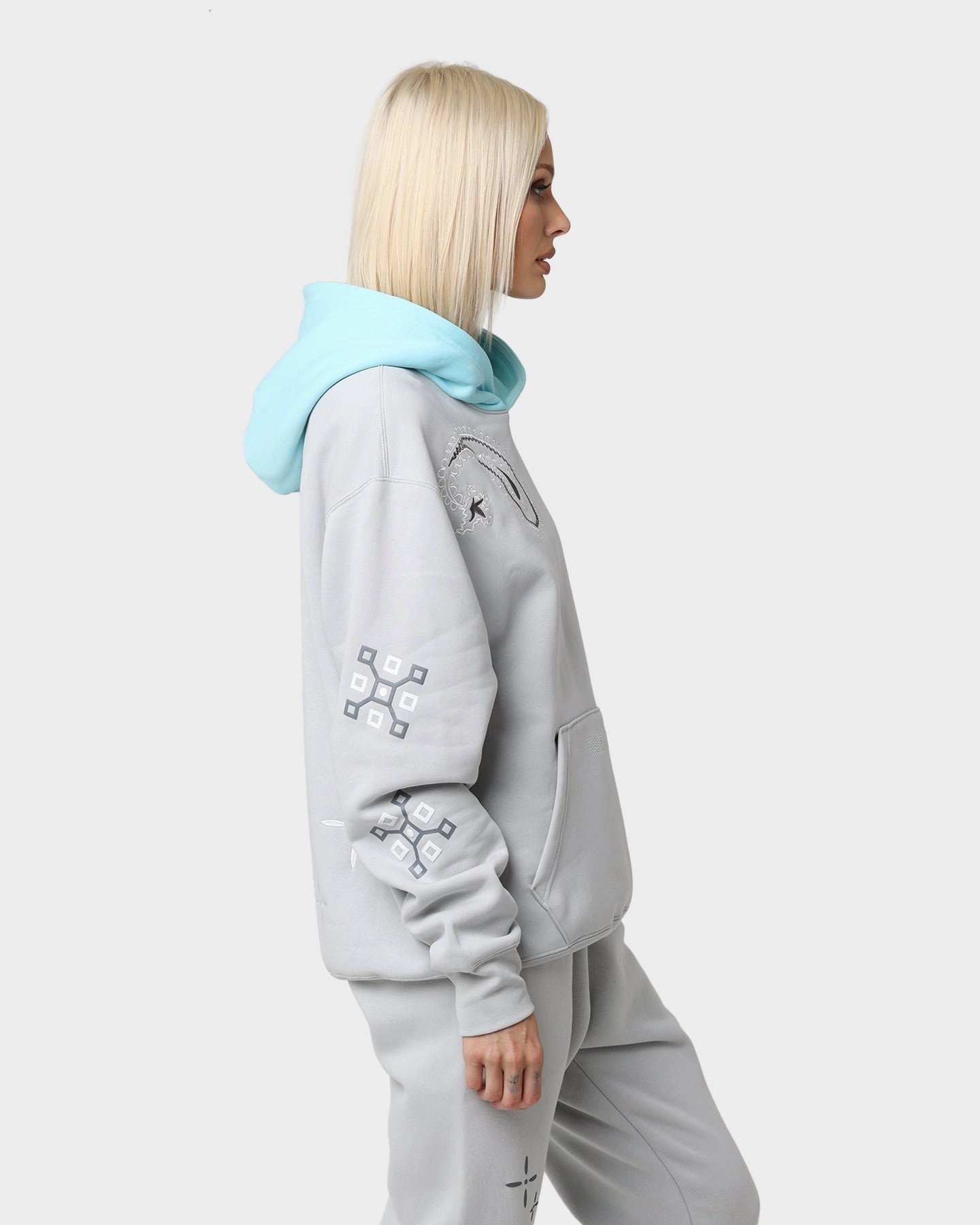 Smart Look Light Comfort Jordan Westbrook Pullover Hoodie Grey Fog/Copa