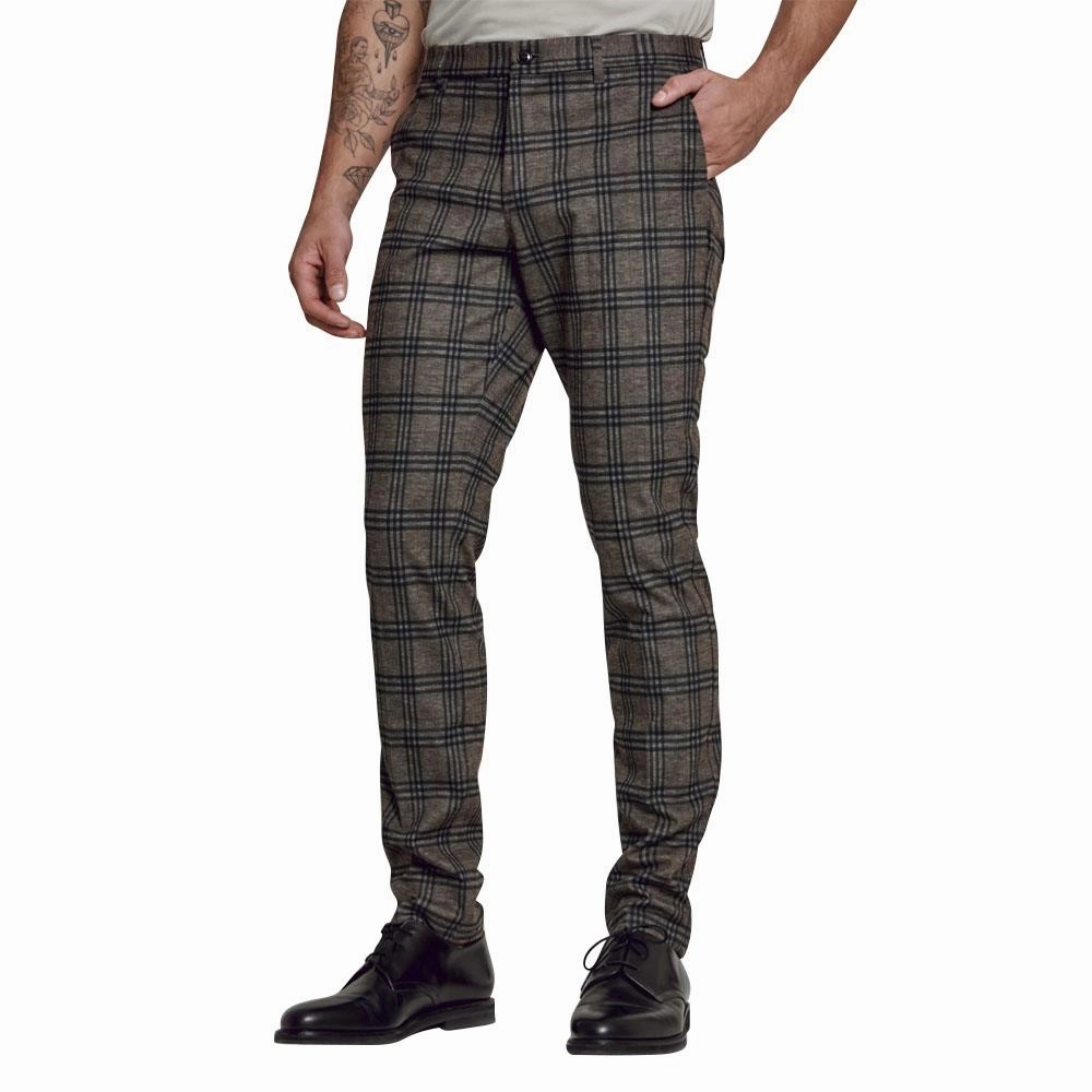 7Diamonds Quincy Golf Pants Cedar - SS/FA23 Men Laser Cut Perforations
