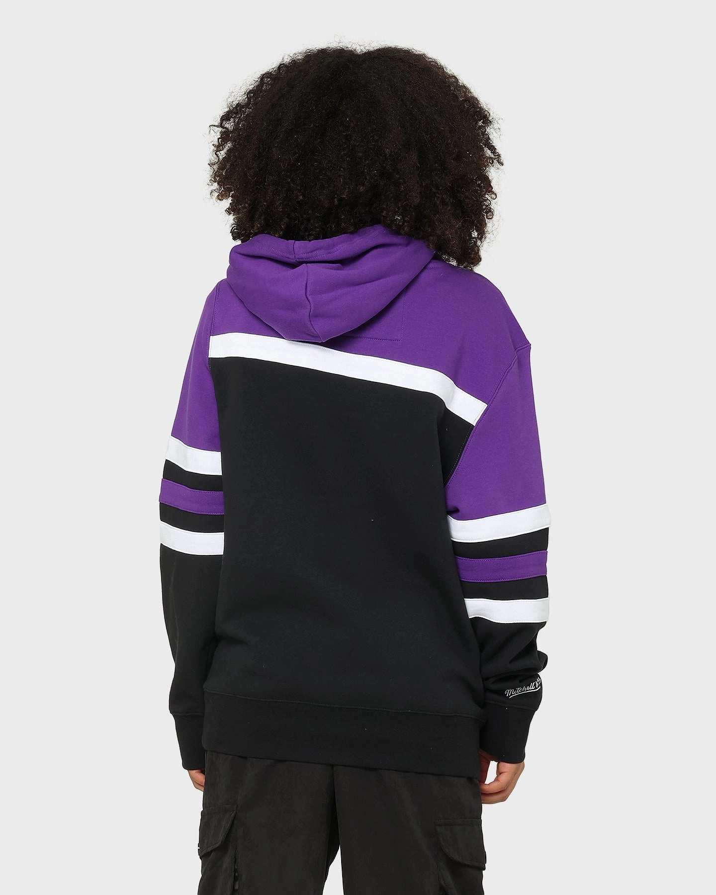 Mitchell & Ness Men's Toronto Raptors Head Coach Hoodie Black/Purple Martial-arts petite size