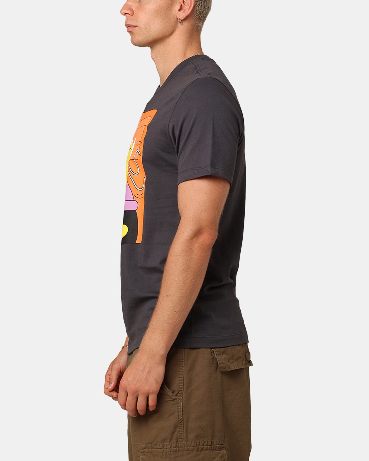Chilly Day Essentials Nike Sportswear T-Shirt Anthracite