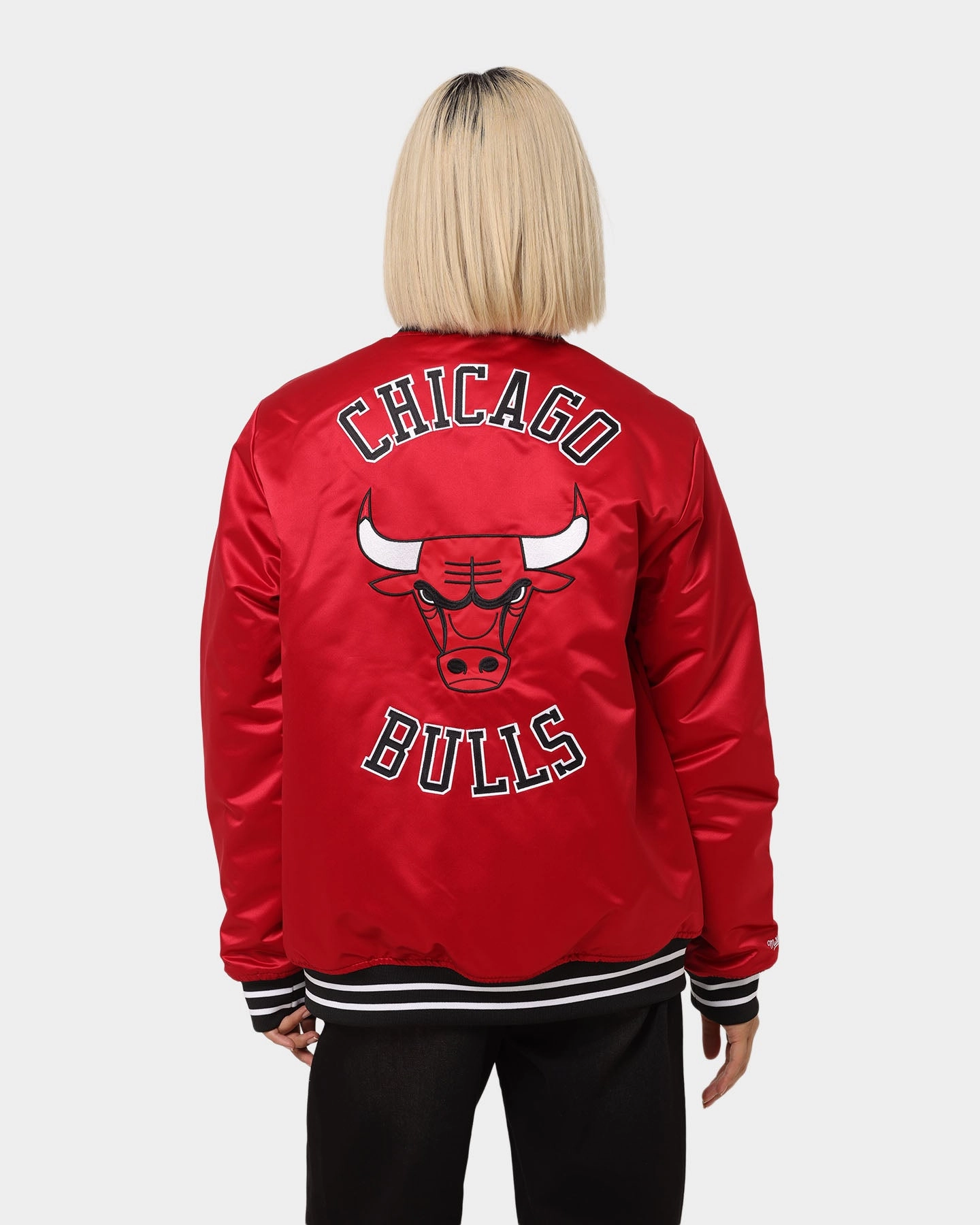 Eco-Friendly Fabric Mitchell & Ness Chicago Bulls Heavyweight Satin Jacket Scarlet