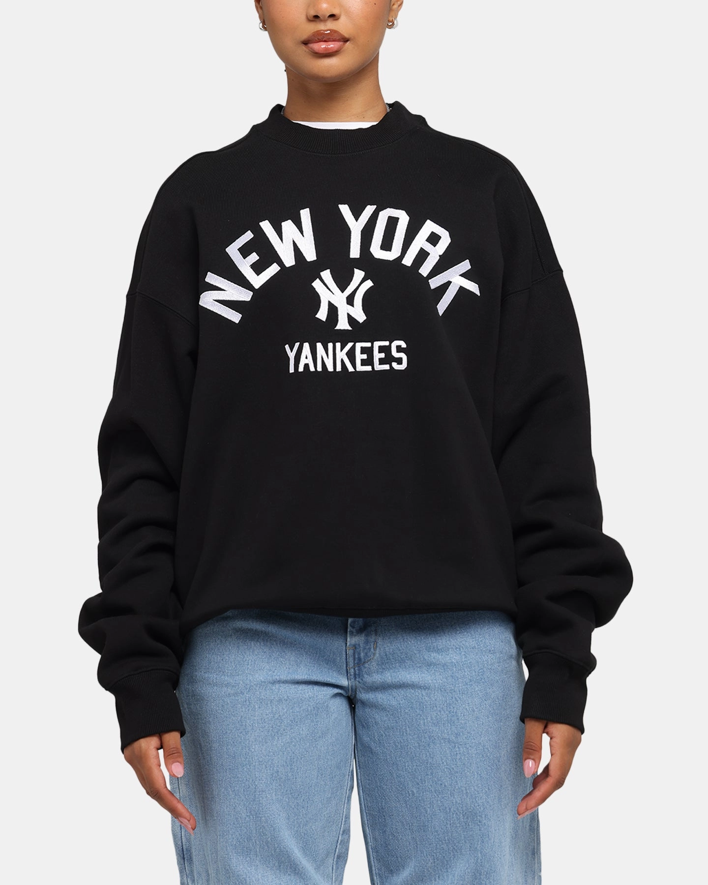 Majestic Athletic New York Yankees Arch Boxy Crewneck Black Microfiber texture