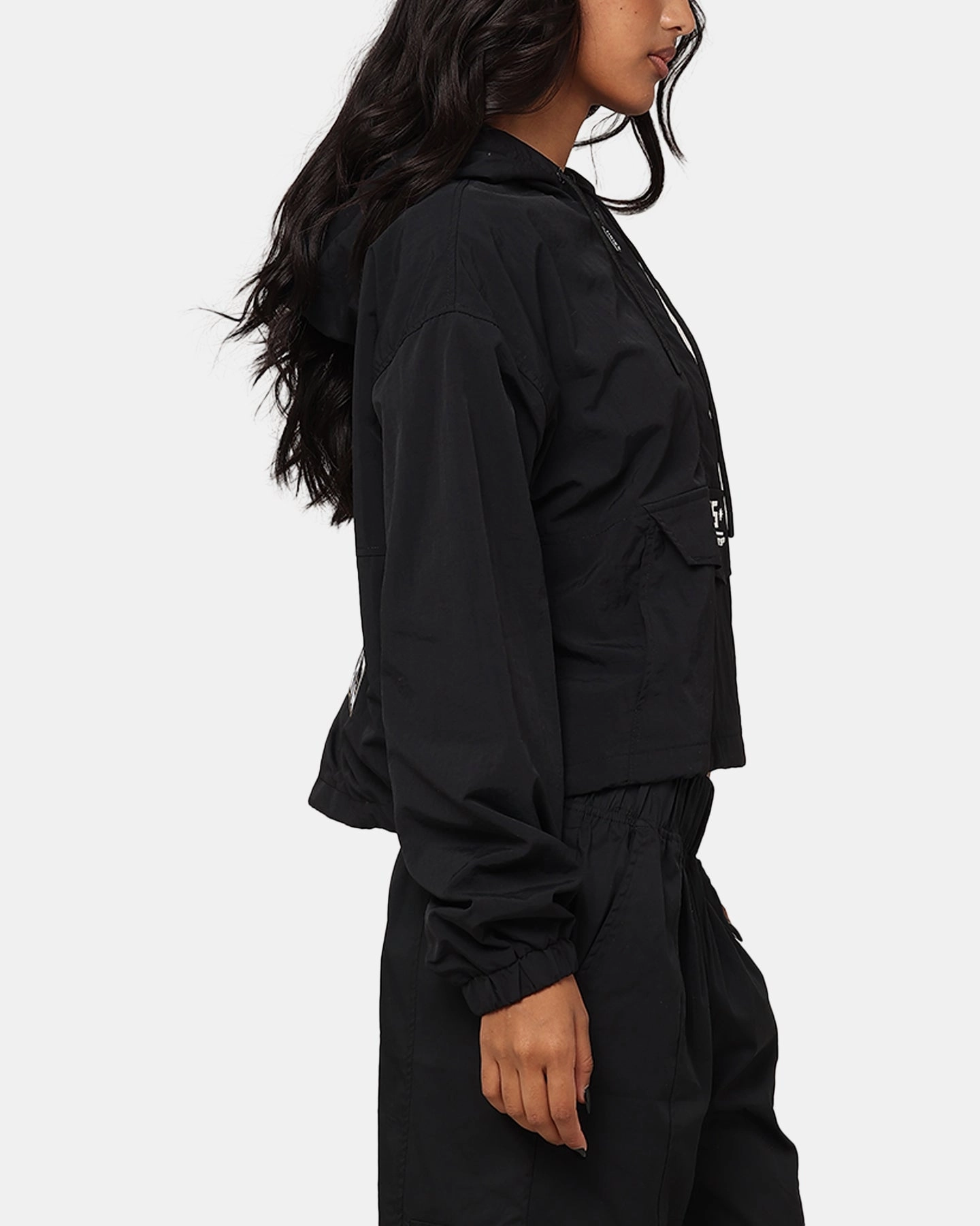 Skiing New Arrival Pro Standard Women's Vegas Golden Knights Woven Half Zip Cropped Jacket Black