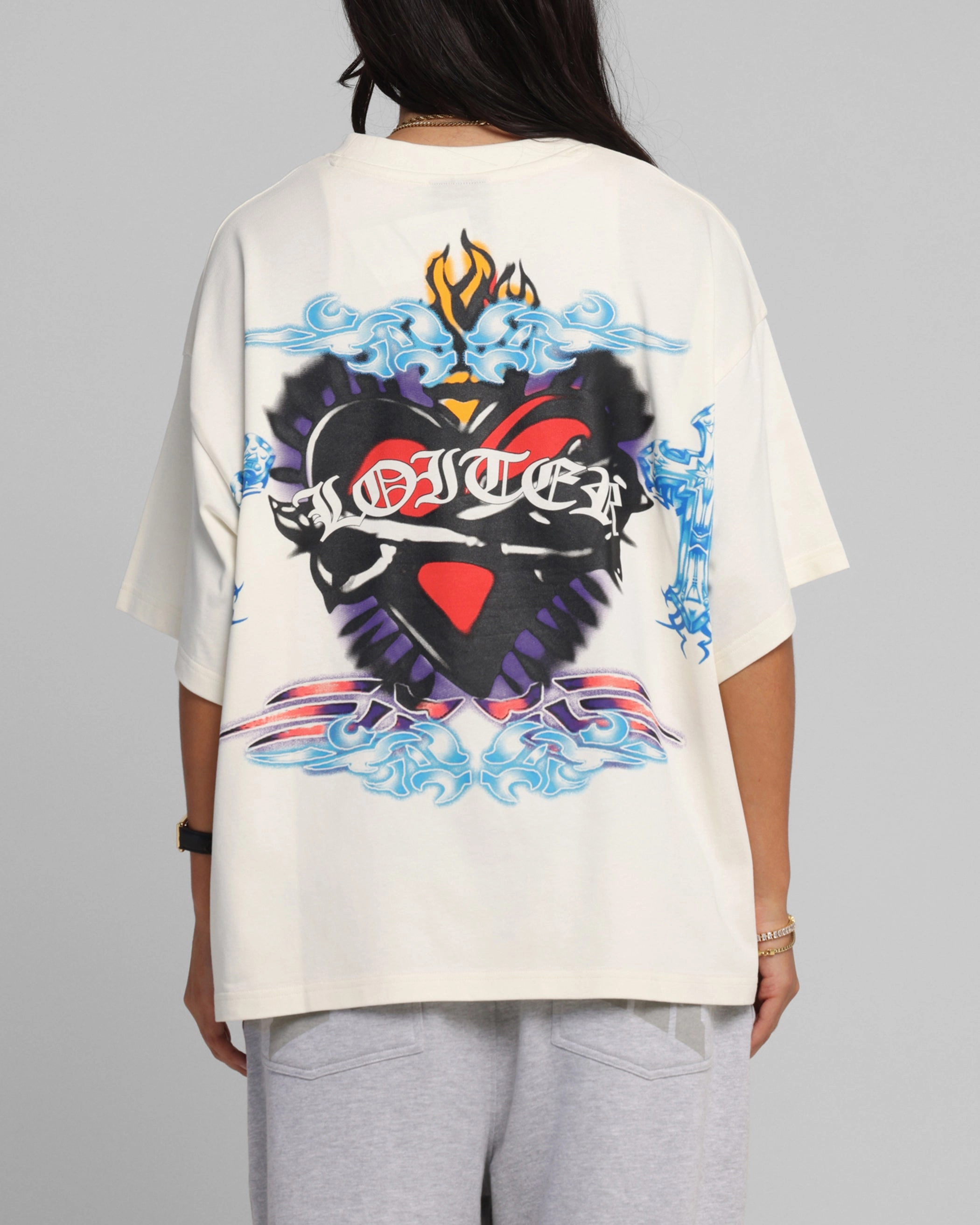 Reinforced Shoulder Stitching City Fashion Look Loiter Hearts T-Shirt Off White