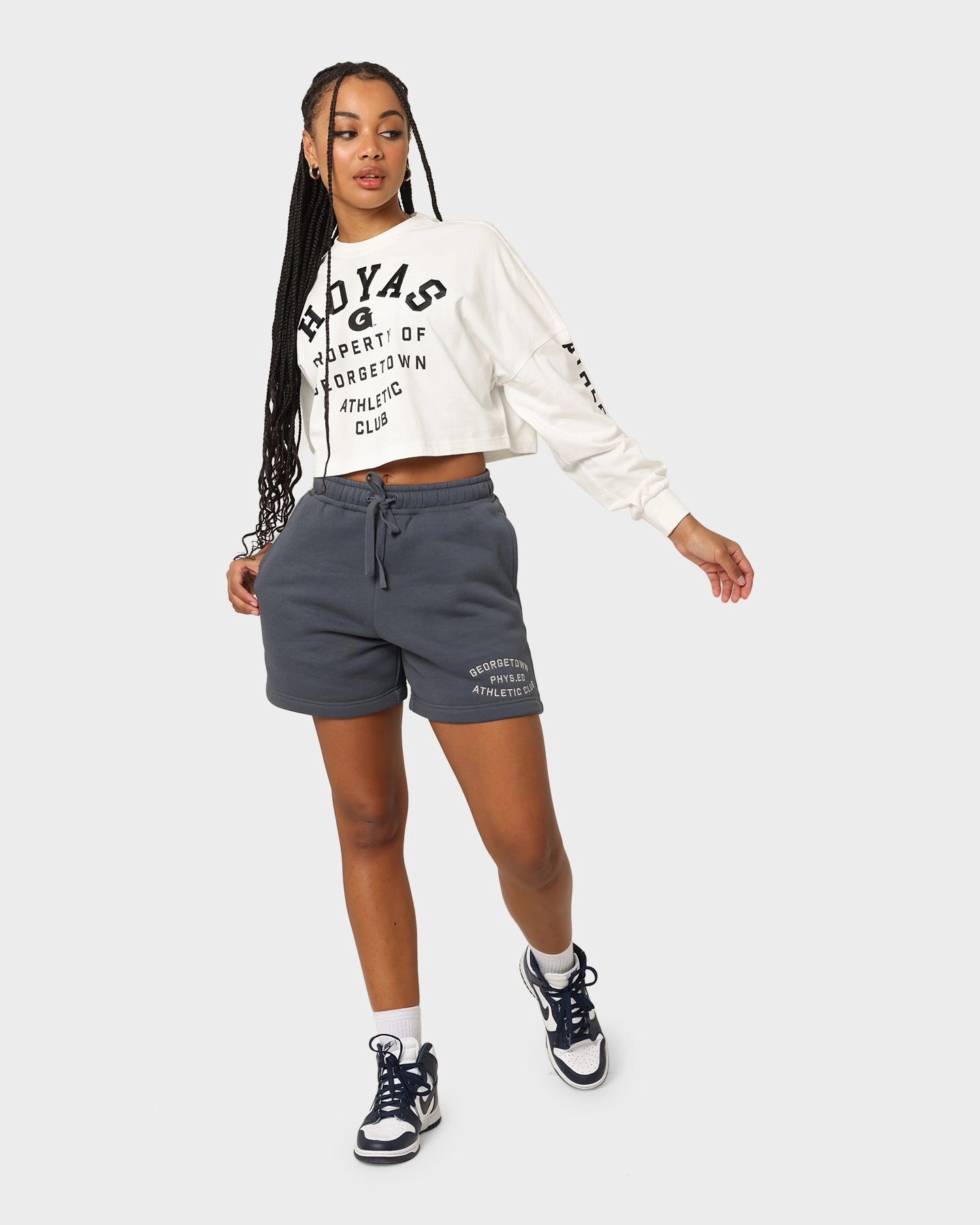 National Collegiate Athletic Association Georgetown Hoyas Women's Athletics T-Shirt Vintage White Classic Cut Casual Essential Wear
