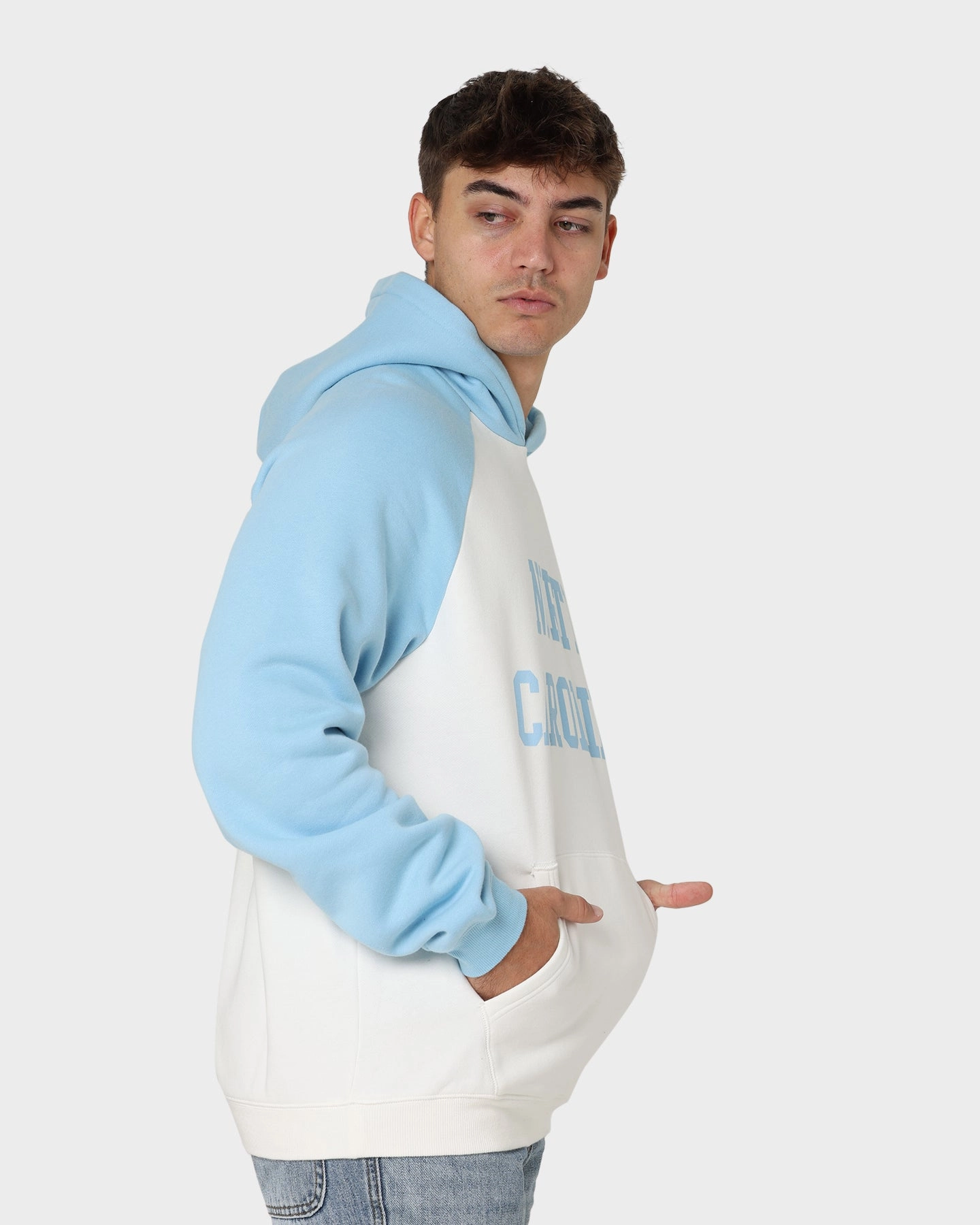 National Collegiate Athletic Association UNC Two Tone Raglan Hoodie Vintage White/Washed Carolina Trunk