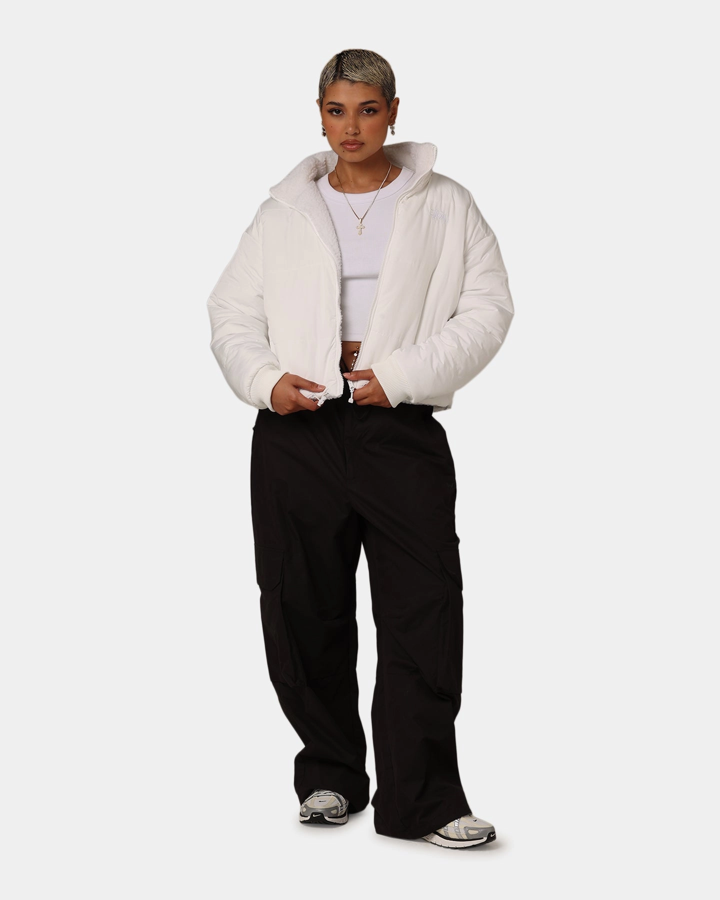 St??ssy Women's Graffiti Cropped Puffer Jacket White Fresh Look Polyfill Layer Integration
