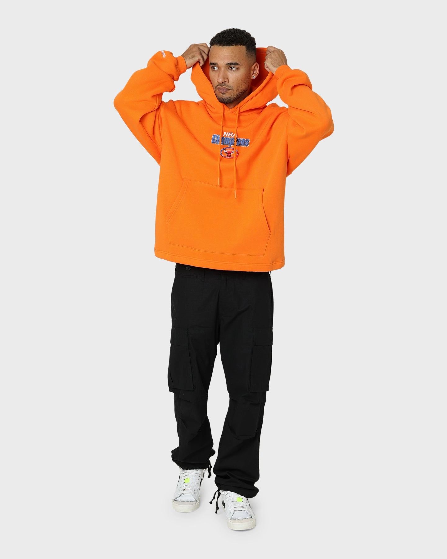 High Neck Protection Mitchell & Ness Chicago Bulls Anniversary Hoodie Orange