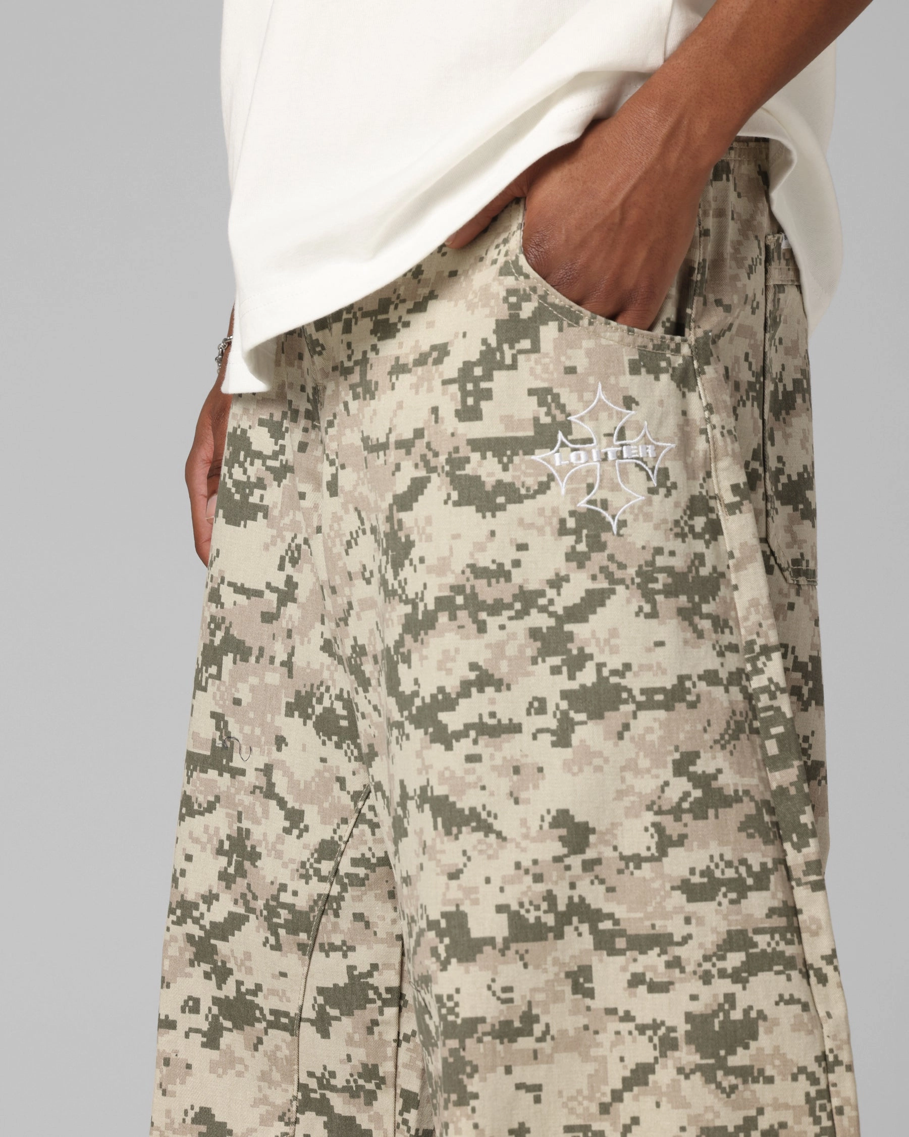 Leisure Ready Loiter F-16 Balloon Jeans Digi Camo