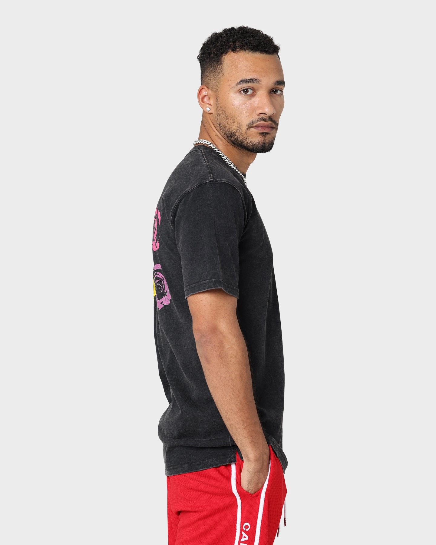 Carre Multi-Rose Vintage T-Shirt Washed Black All-day style