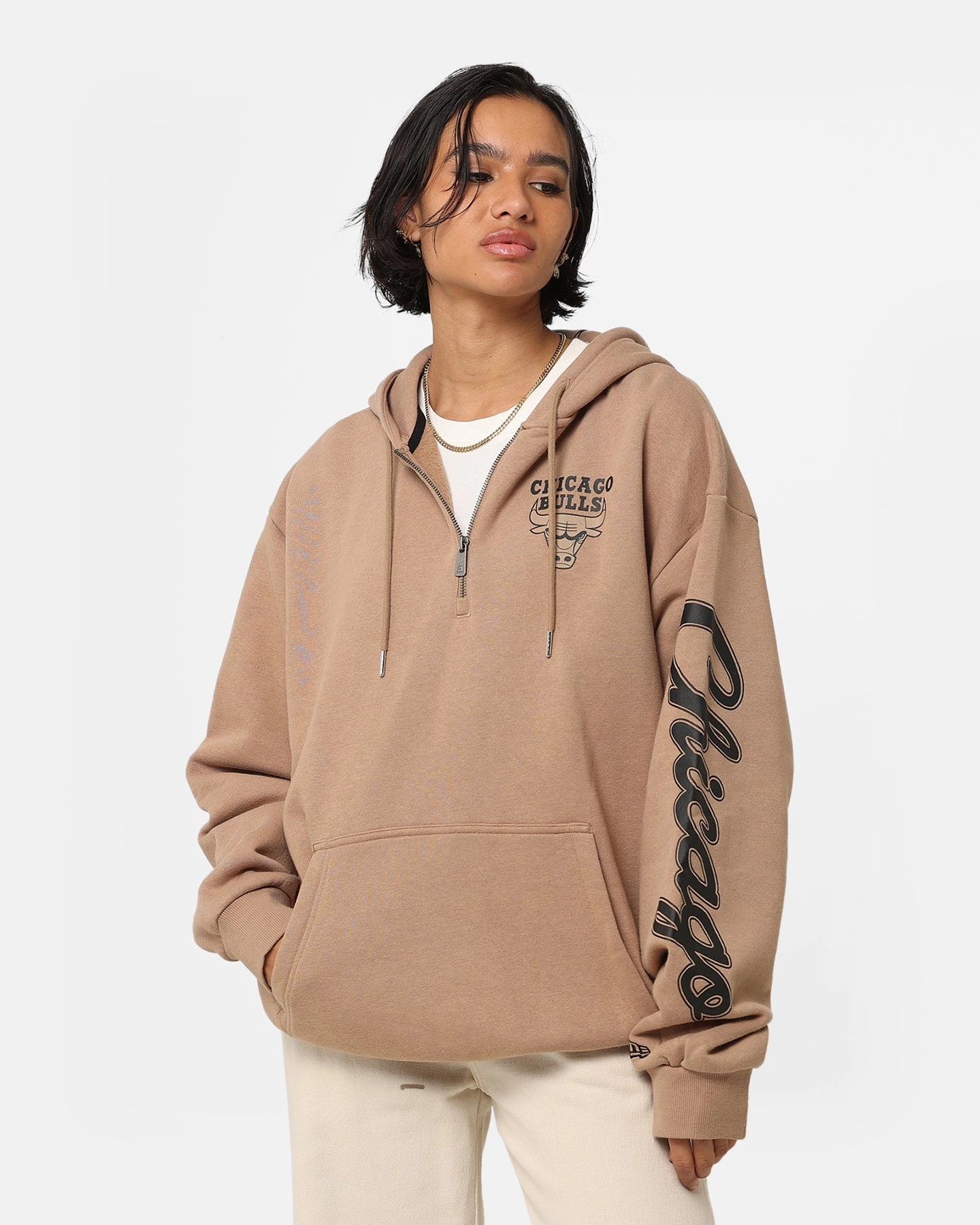 New Era Chicago Bulls Sleeve Script Hoodie Khaki/Black Multi Directional Stretch