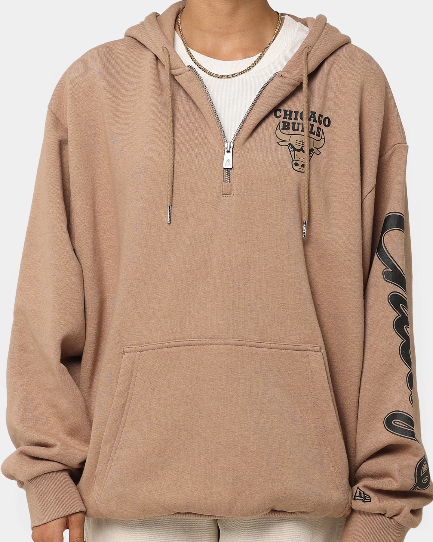 Spectacles New Era Chicago Bulls Sleeve Script Hoodie Khaki/Black