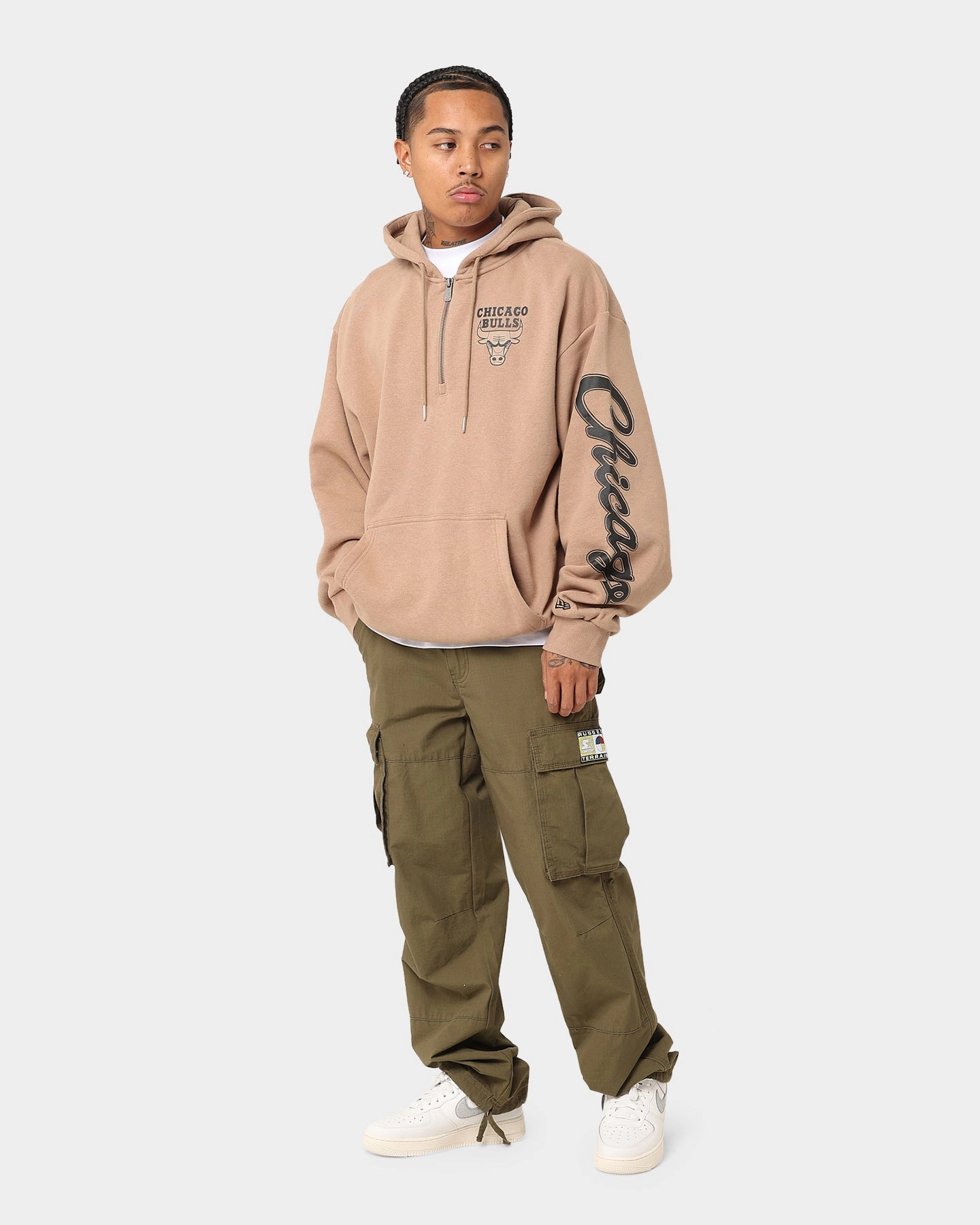 Spread New Era Chicago Bulls Sleeve Script Hoodie Khaki/Black
