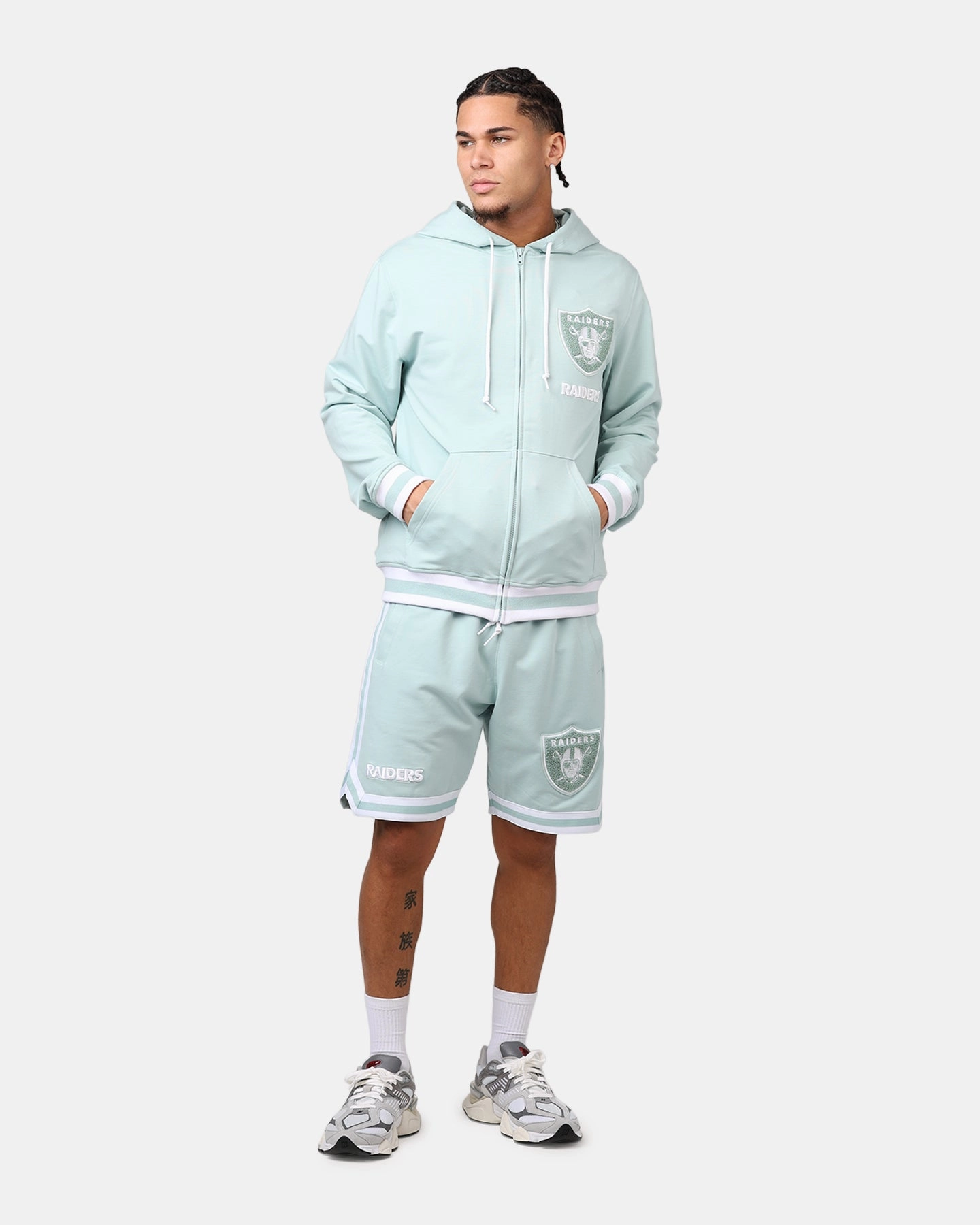 New Era Las Vegas Raiders 'Logo Select Mint' Full Zip Hoodie Mint/White Four Way Stretch popular among teenagers