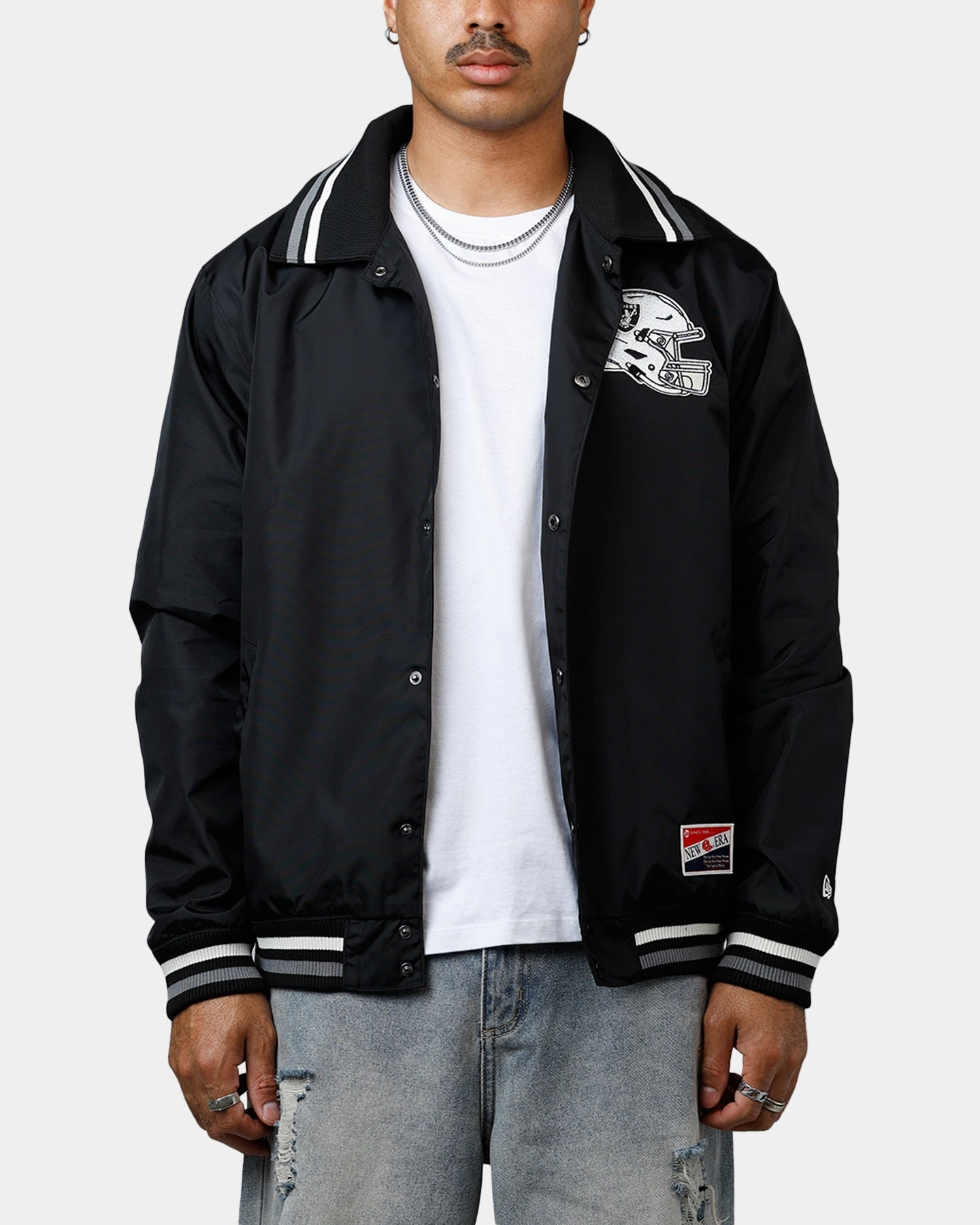 New Era Las Vegas Raiders Throwback Jacket Black travel use