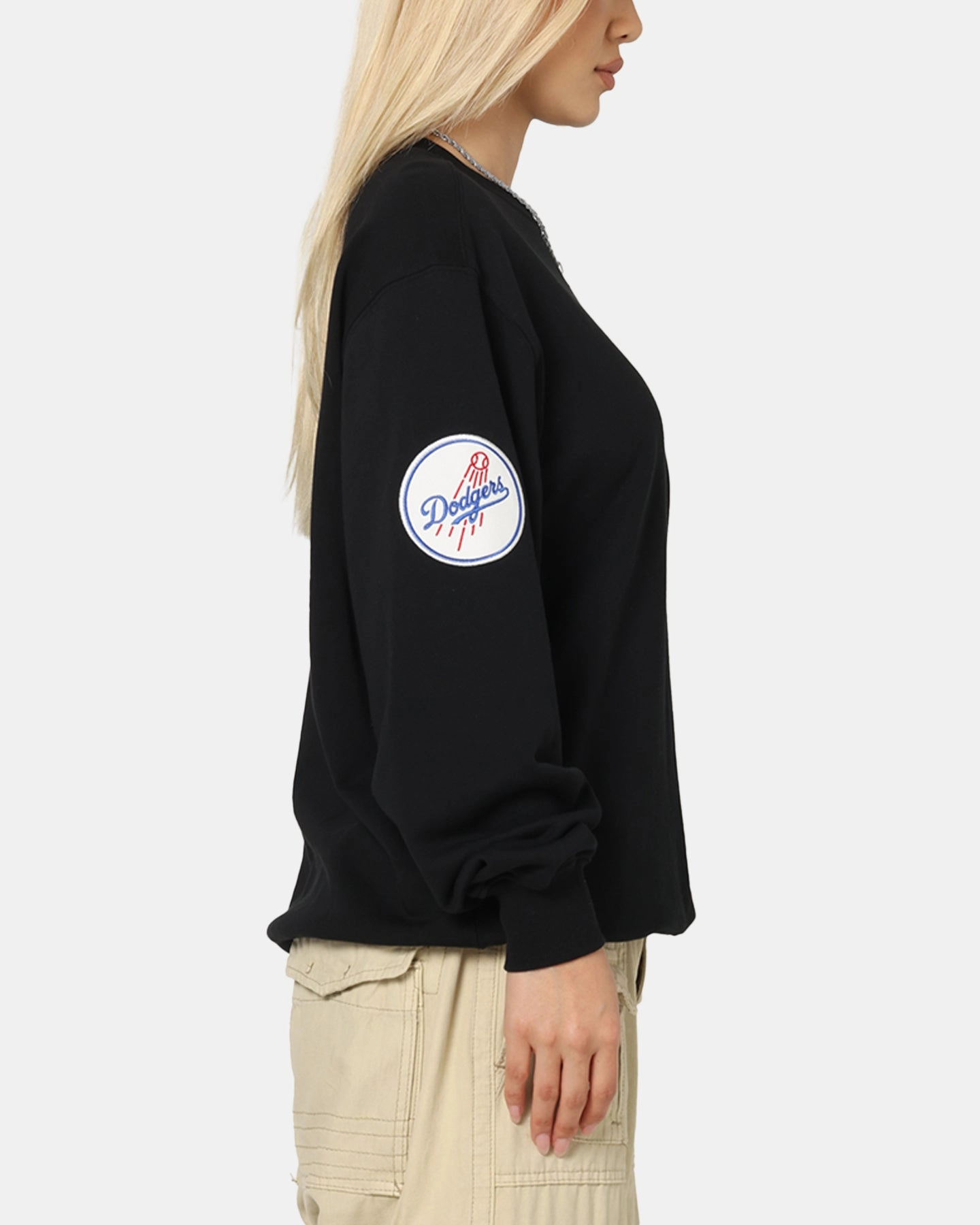 New Era Los Angeles Dodgers MLB Team Logo Crewneck Black Reflective Safety Details
