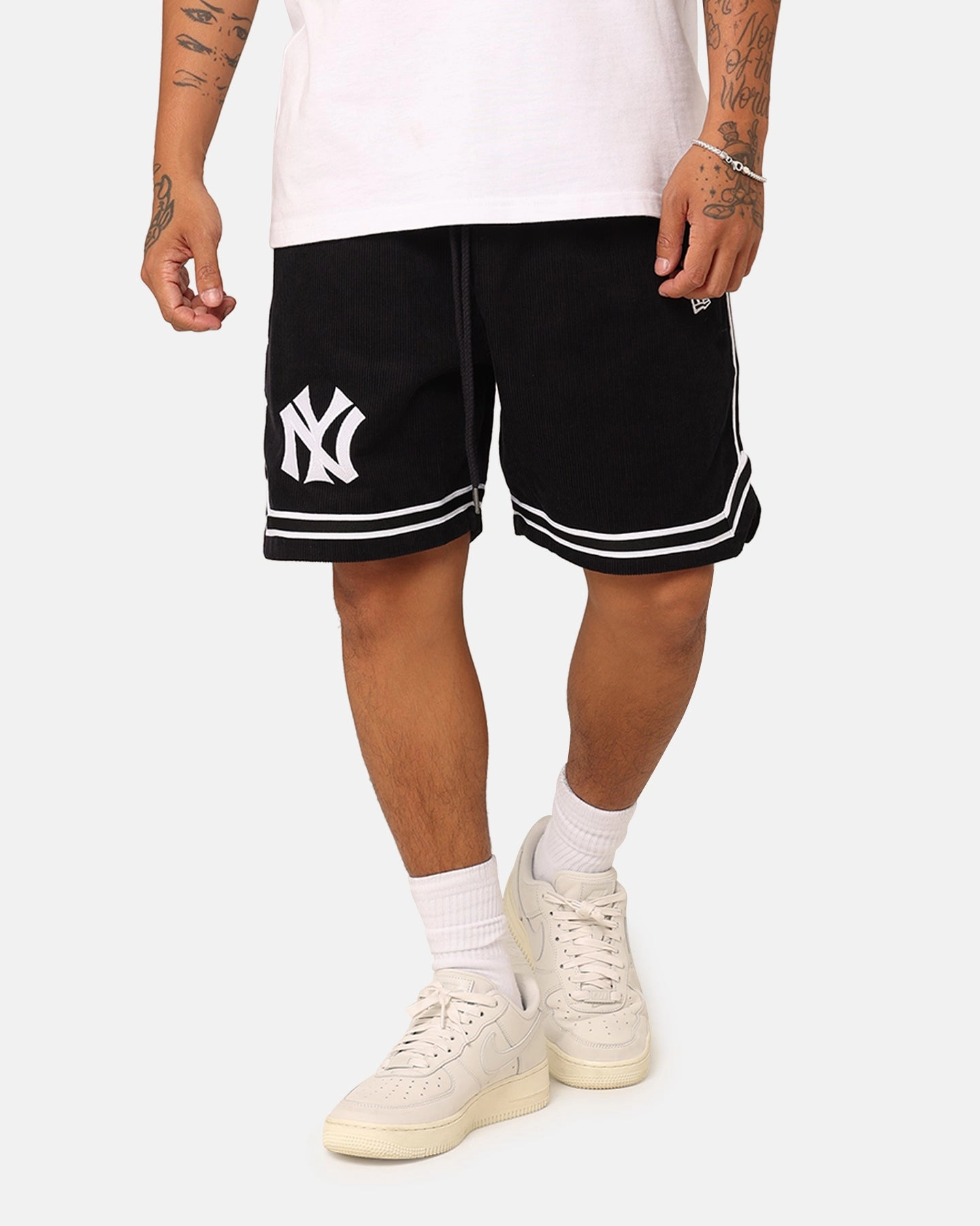 CompactPackable New Era New York Yankees Archive Corduroy Shorts OTC