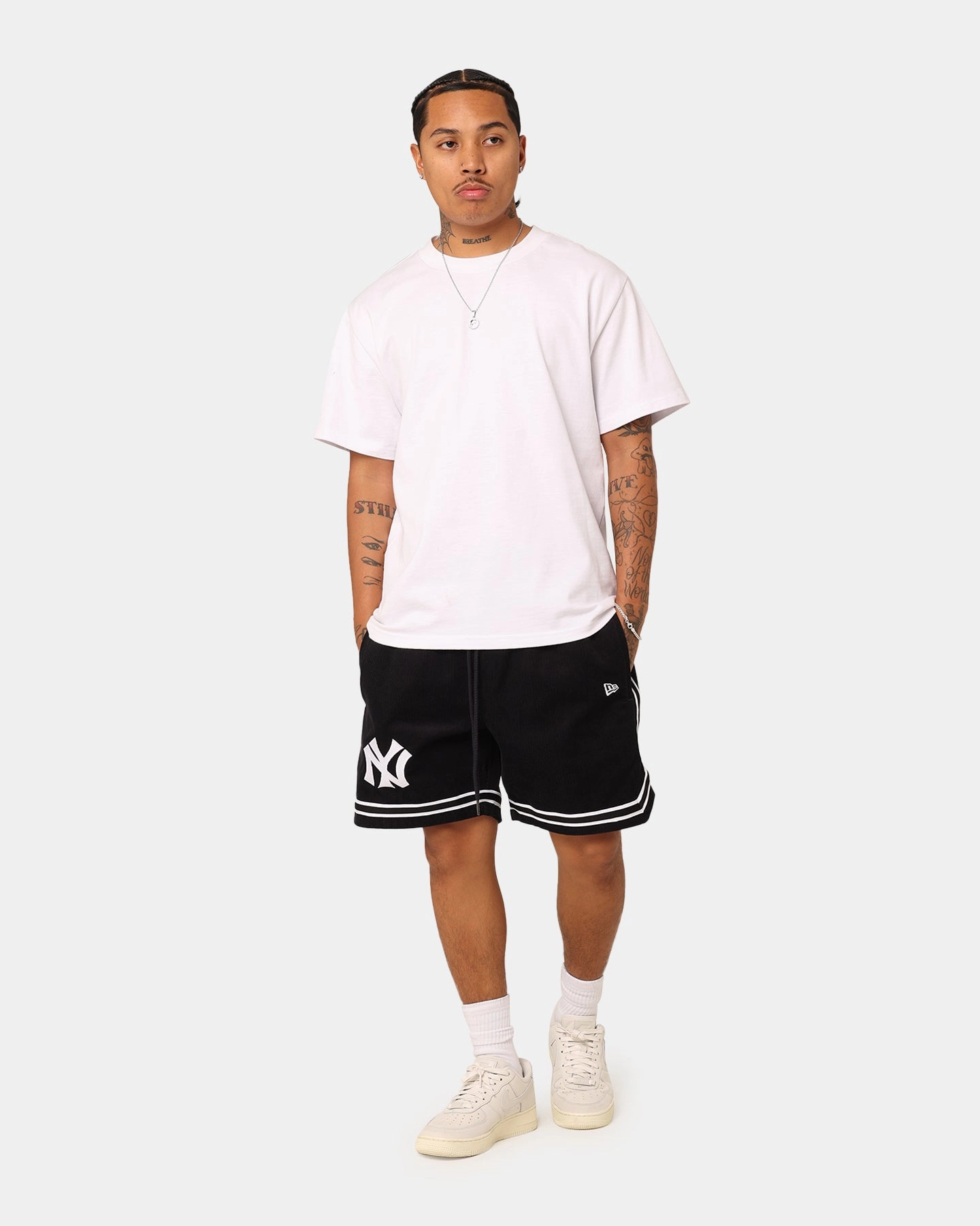 Noise Free Fabric Airflow channels New Era New York Yankees Archive Corduroy Shorts OTC