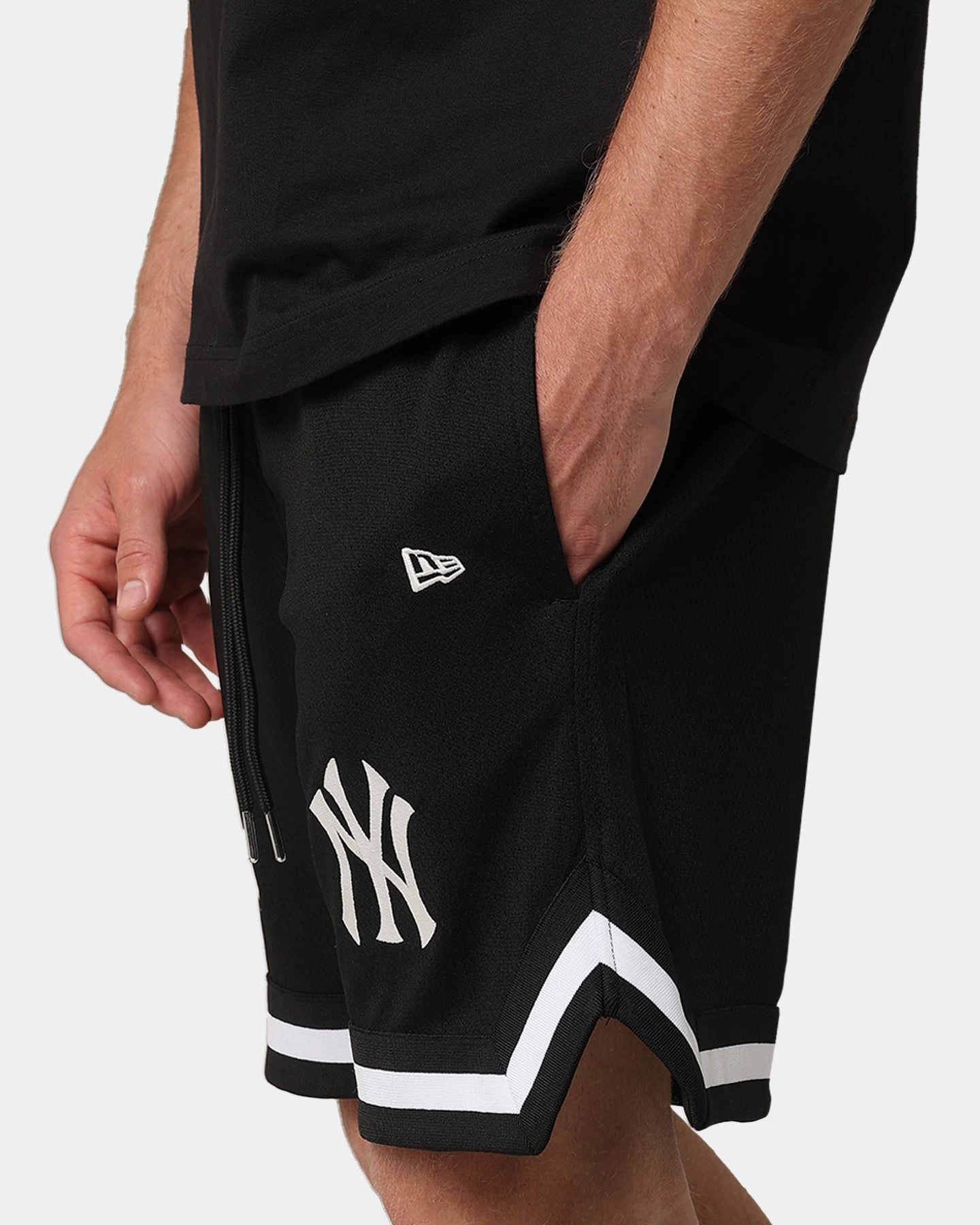 New Era New York Yankees Mesh Glow Shorts Black Sandals Odor Resistant Treatment