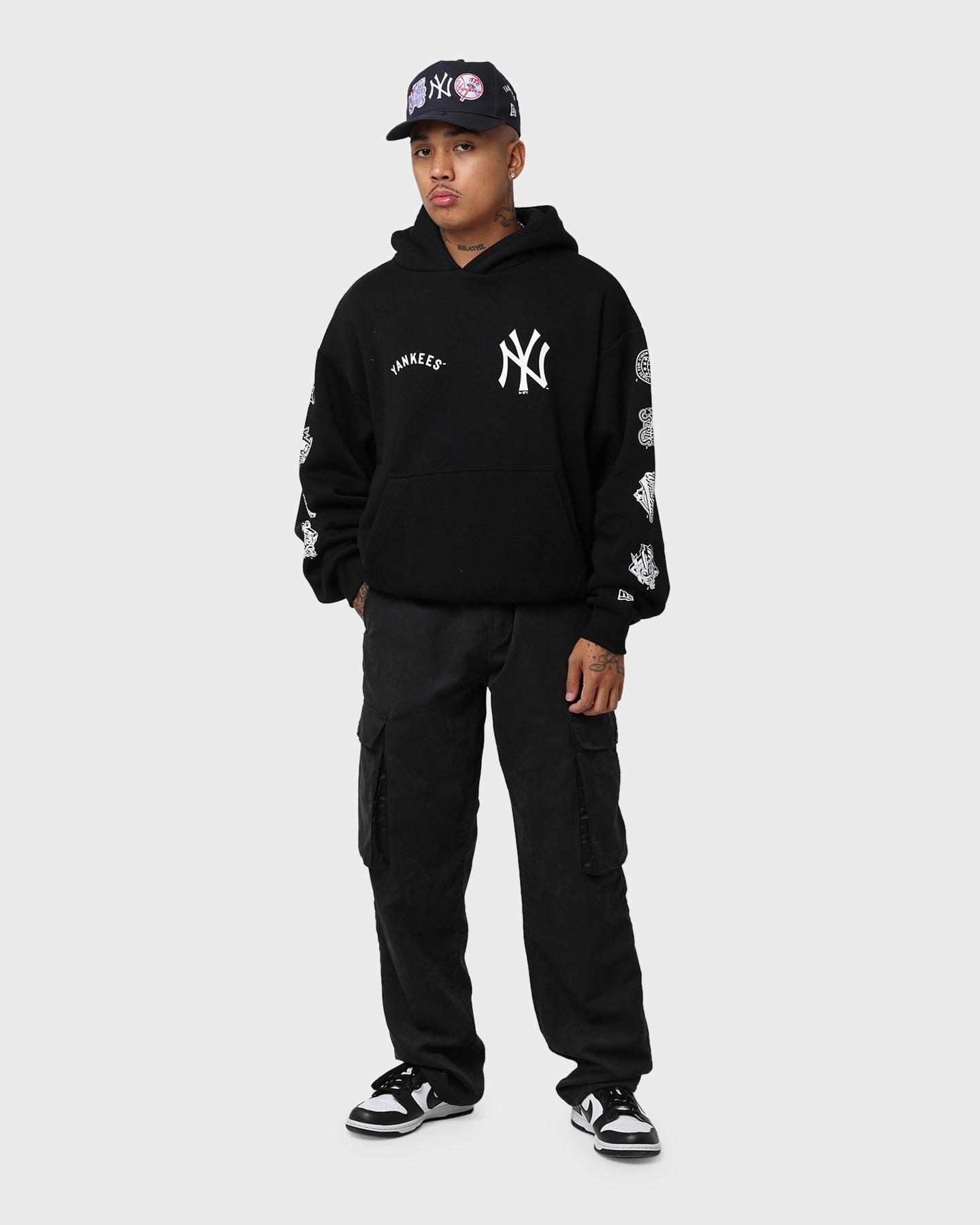 New Era New York Yankees Oversized Hoodie Black/White Stretchable Panels QuiltedPattern