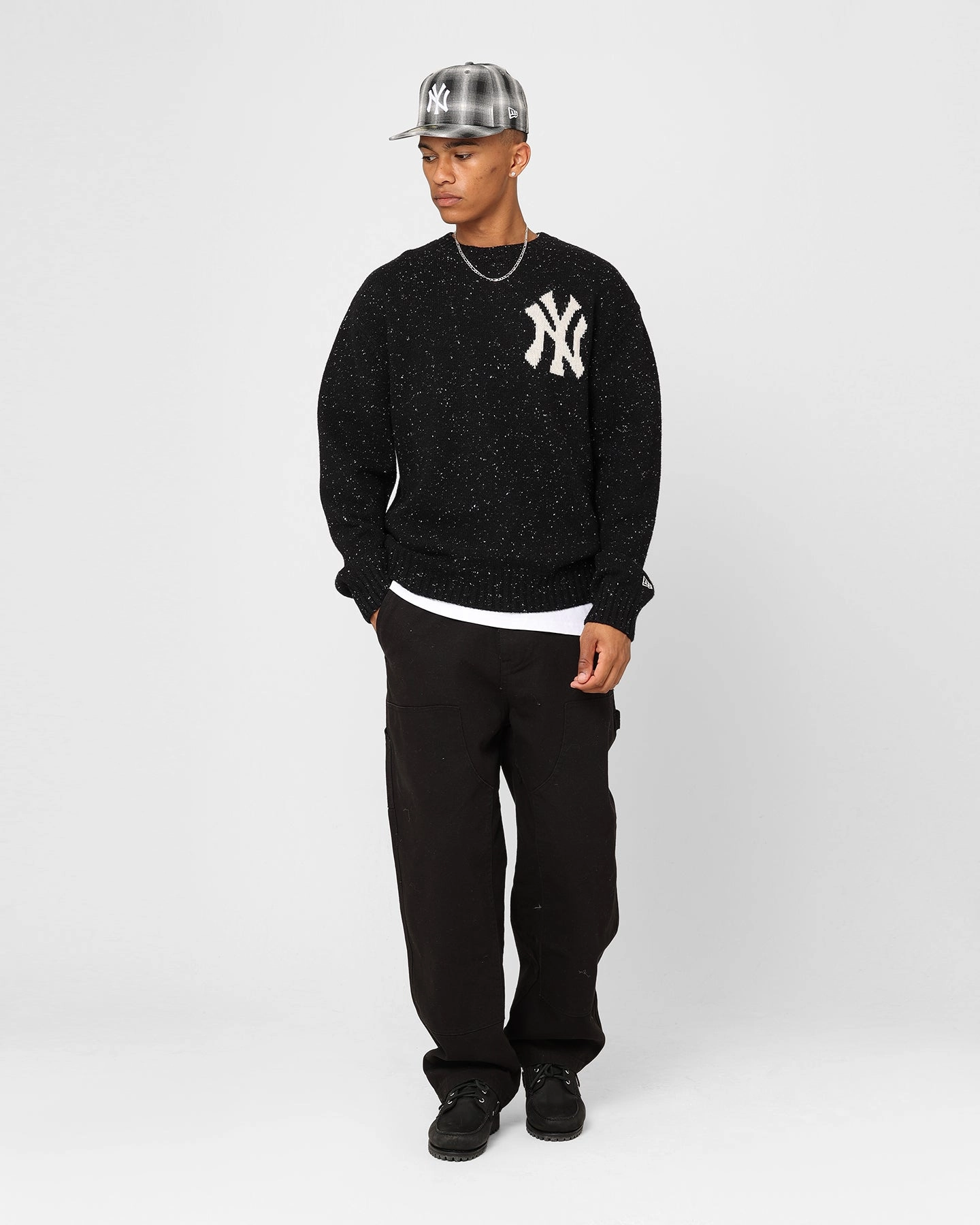 Anti Slip Cuffs New Era New York Yankees Oversized Knit Sweater Black