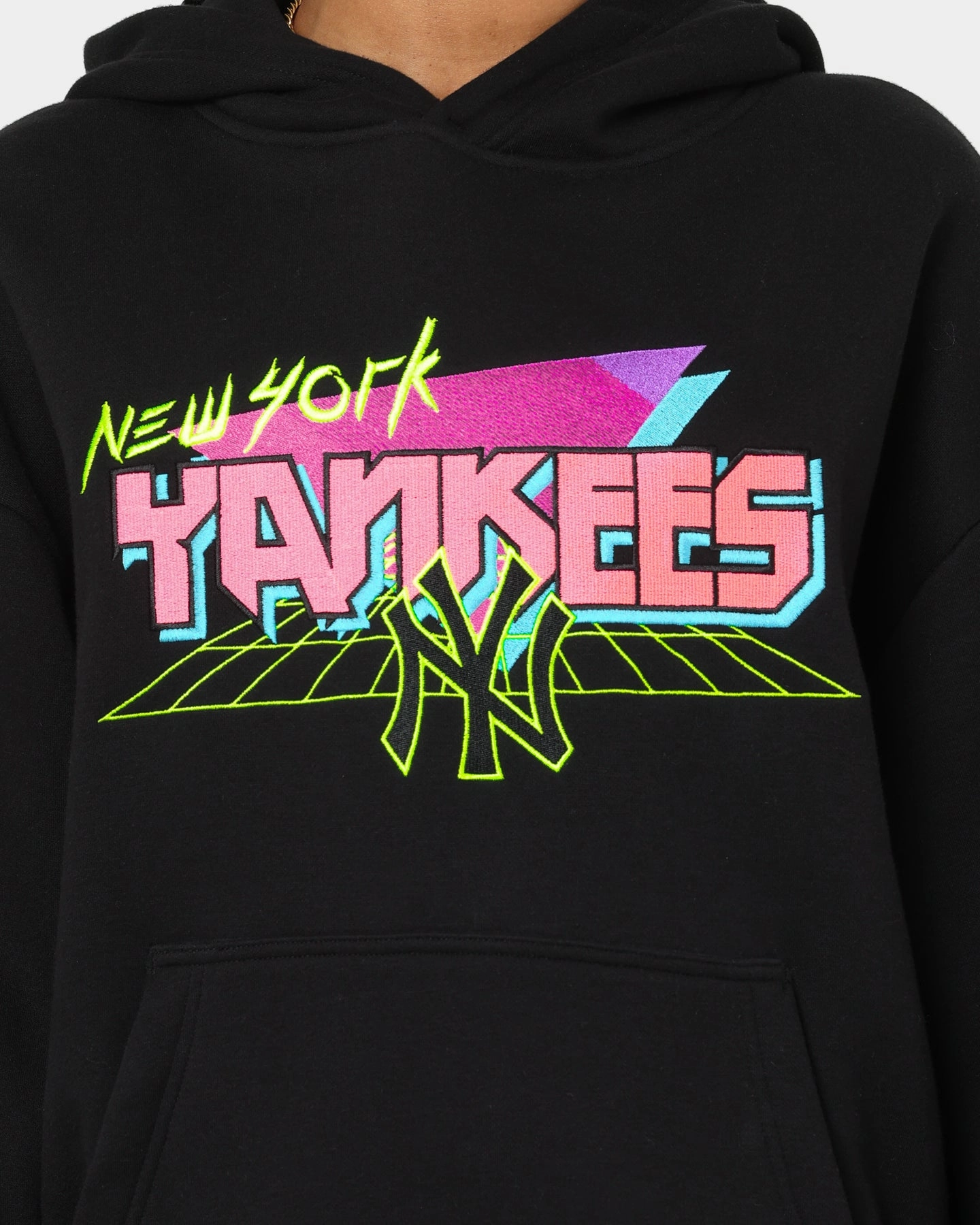 New Era New York Yankees Retro Arcade Hoodie Black Stylish Warmth