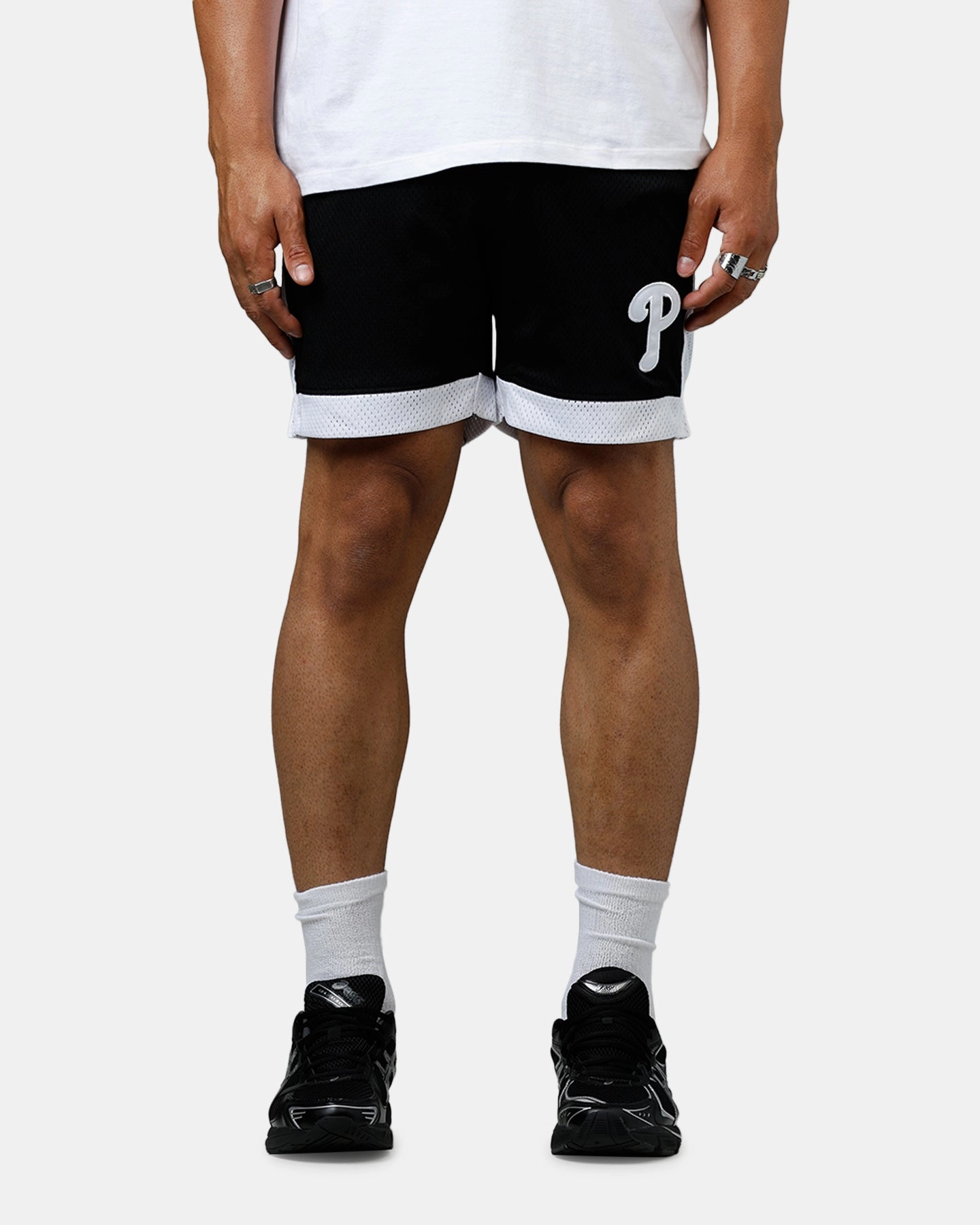 Petite Fit New Era Philadelphia Phillies Sport Class Shorts Black/White