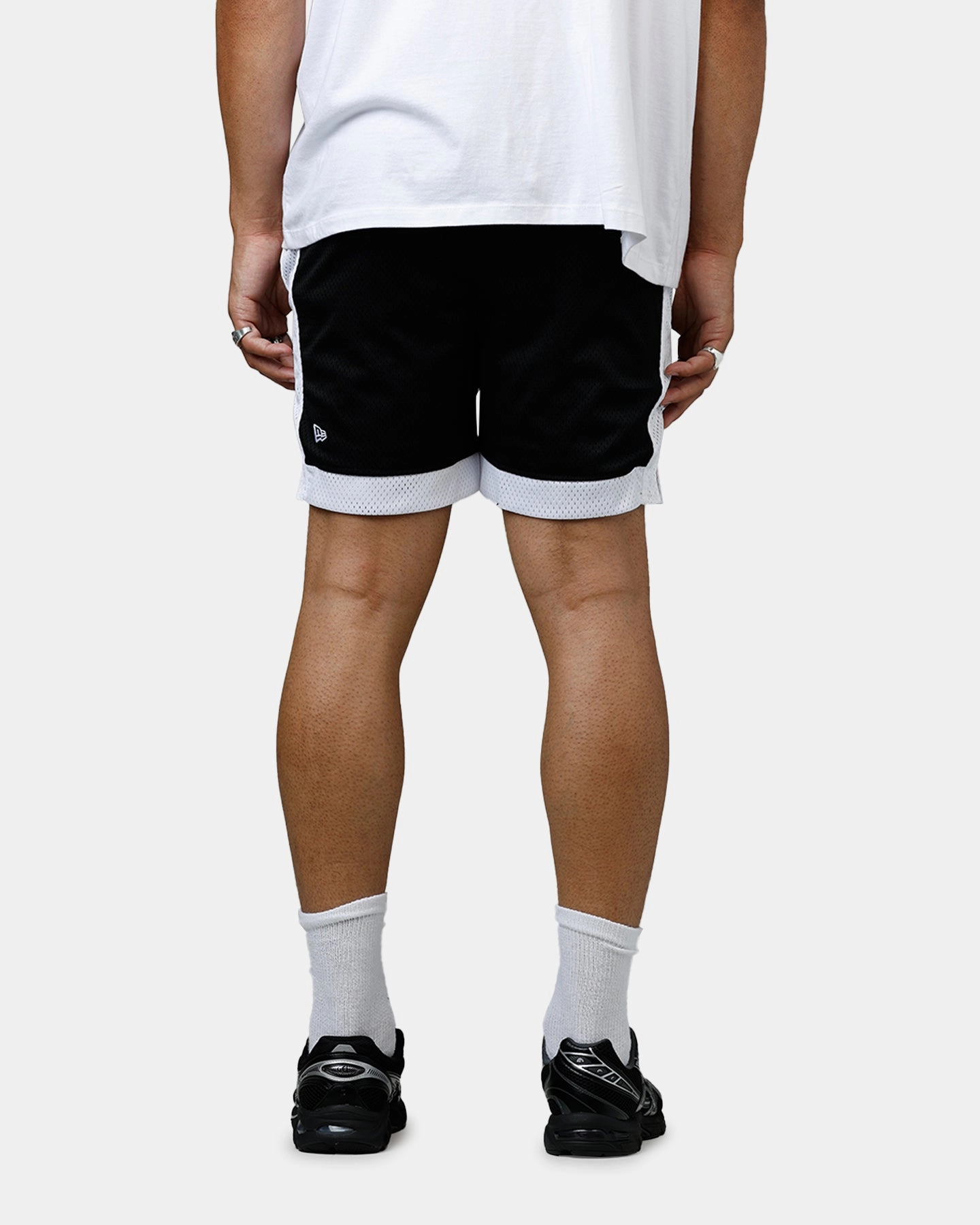 Versatile Wear New Era Philadelphia Phillies Sport Class Shorts Black/White