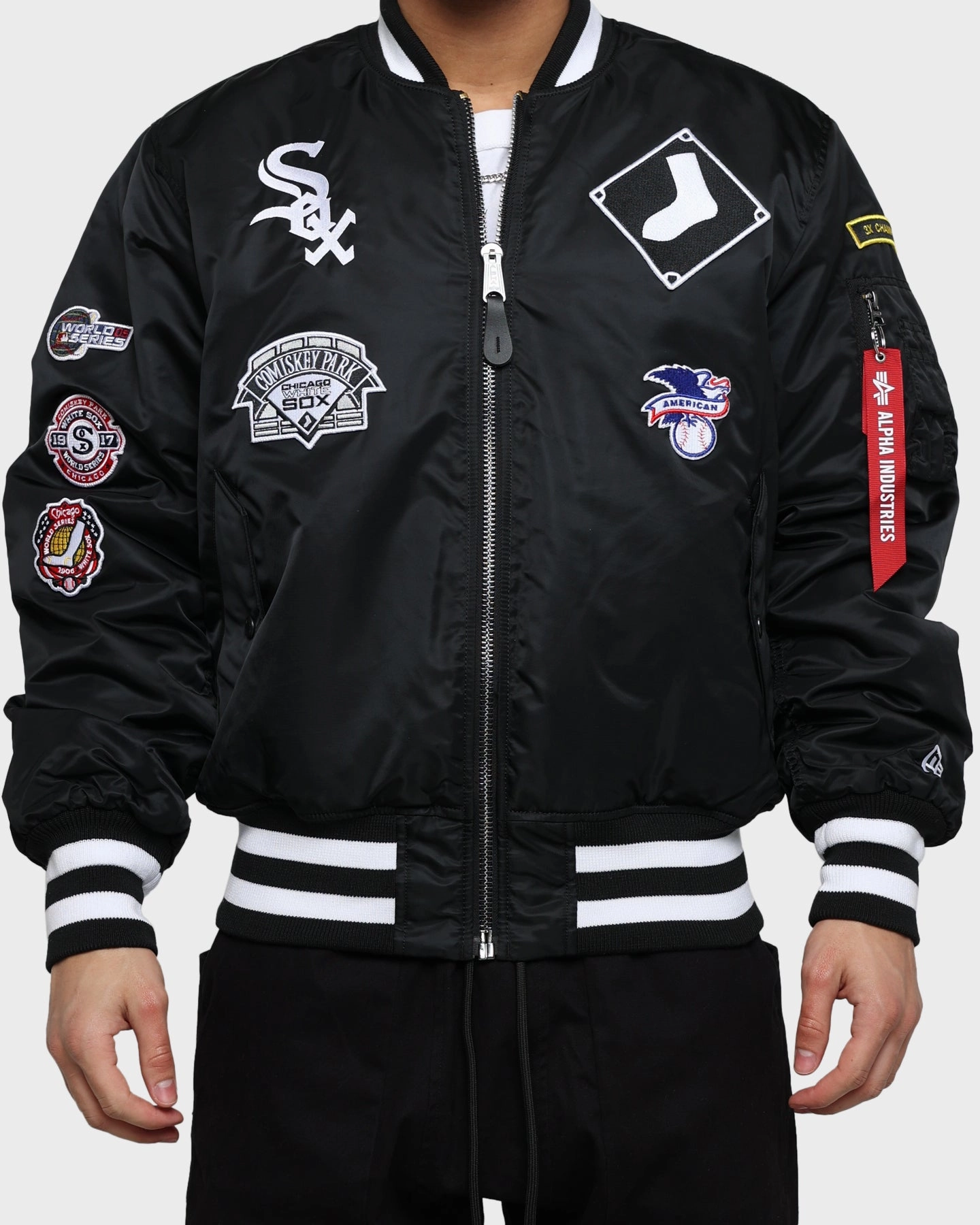New Era X Alpha Series X MLB Chicago White Sox MA-1 Bomber Jacket Black Mascara Casual Smart