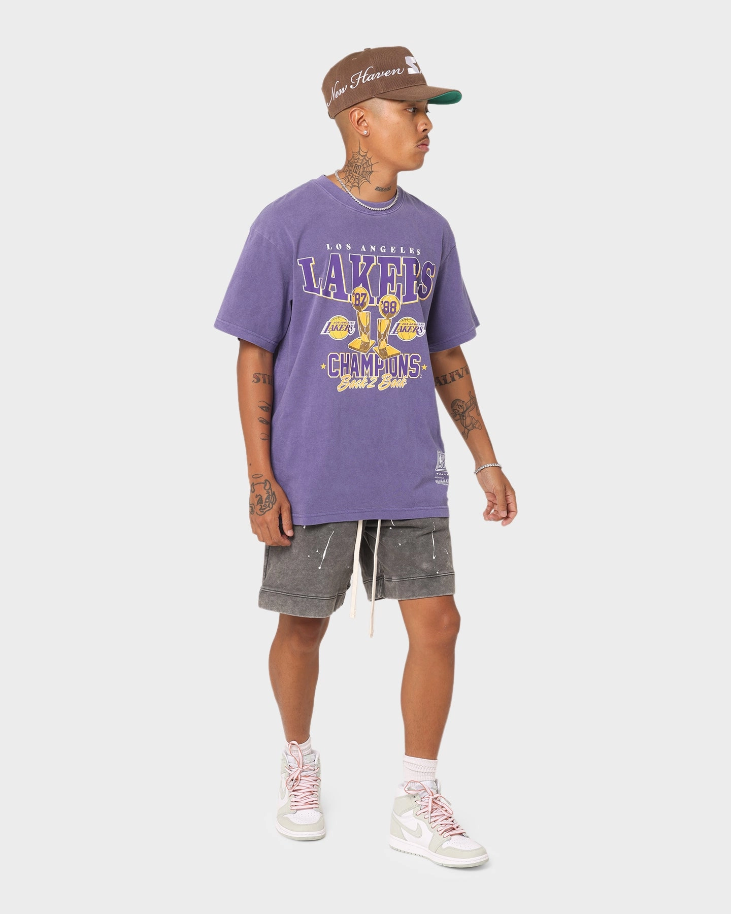 Cotton Blend Mitchell & Ness Los Angeles Lakers Vintage Champs Trophy T-Shirt Faded Purple