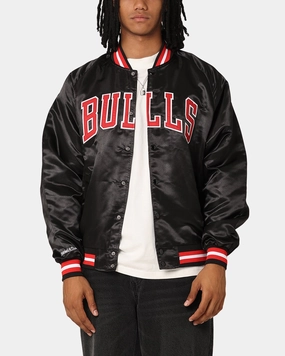 Noise Free Fabric Trail Style Mitchell & Ness Chicago Bulls Lightweight Satin Jacket Black