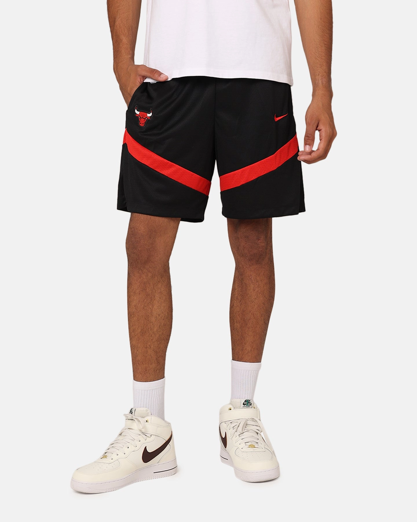 Nike Chicago Bulls Dri-FIT Practice Icon  Shorts Black/University Red Balanced Fit Quick Adjust Toggles