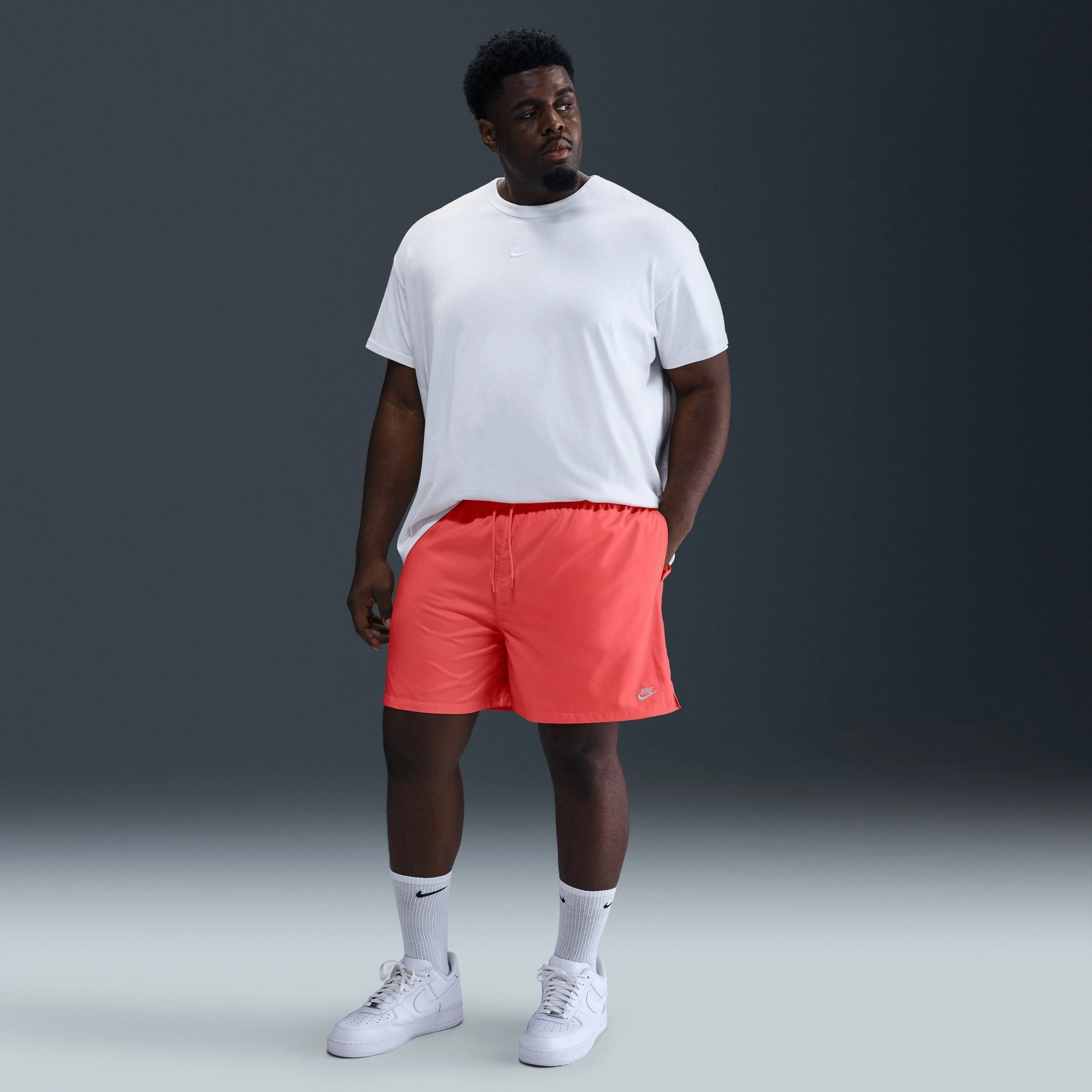 Jogging Ready Nike Club 'Magic Ember White'