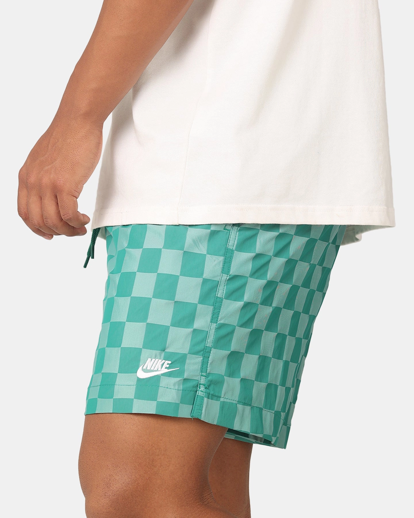 Nike Club Flow Shorts Malachite/White Versatile Style Functional Clothing