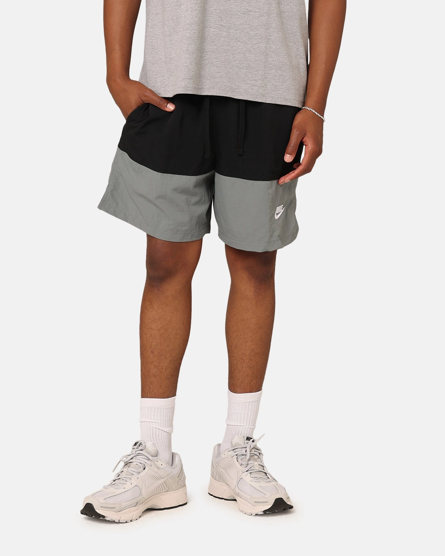 Nike Club  Woven Colour-Blocked Shorts Black/Smoke Grey AntiOdorTreatment