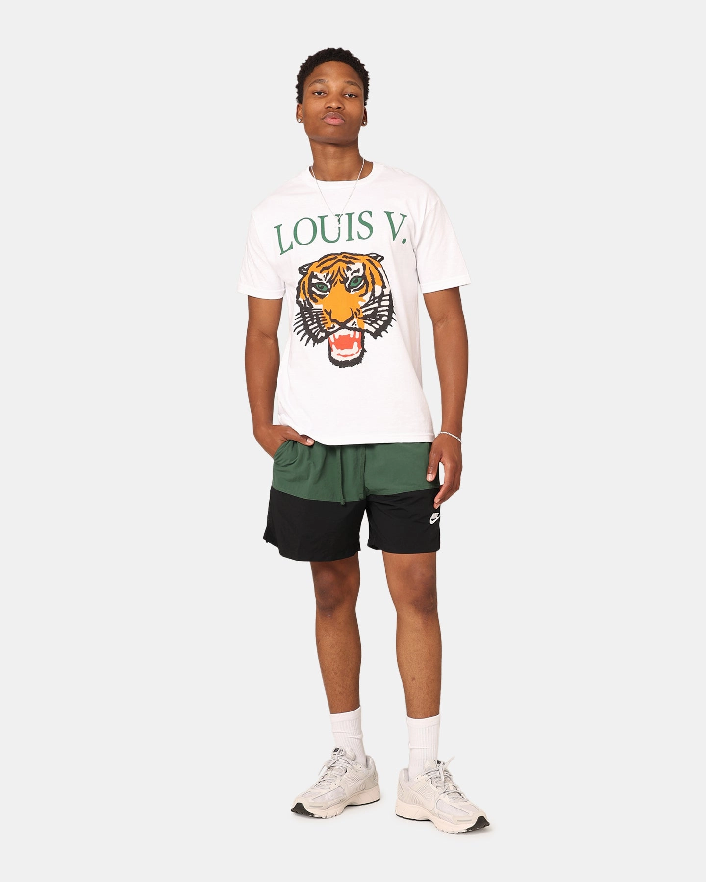 surfing attire EcoFriendlyMaterials Nike Club  Woven Colour-Blocked Shorts Fir/Black/White