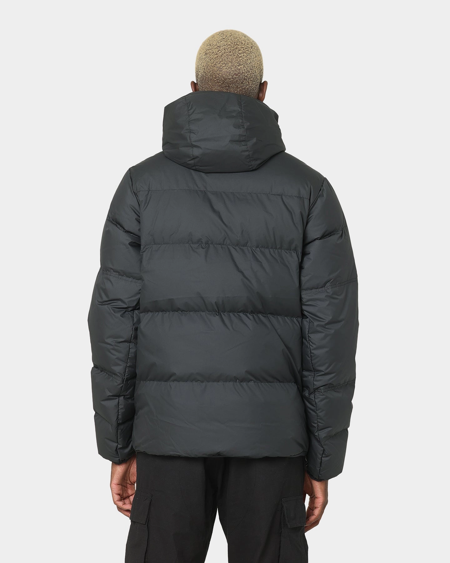 Nike Hooded Puffer Jacket Black Weatherproof Coating Ventilated Back Panel
