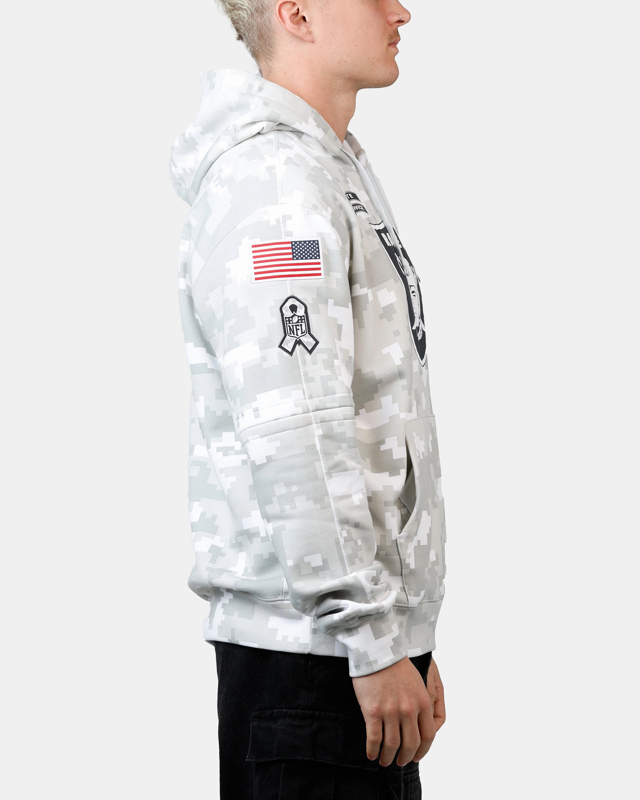 Windproof Barrier Design Approach Nike Las Vegas Raiders Salute to Service Hoodie Camouflage