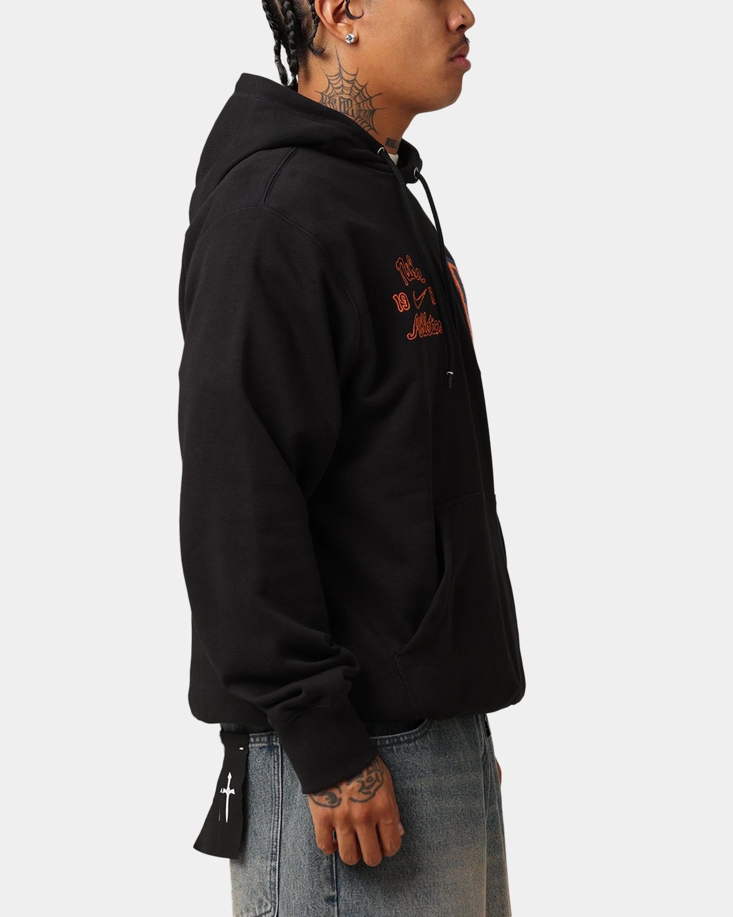 Nike Sportswear Club Essential Hoodie Black Ribbed Knit Cuffs