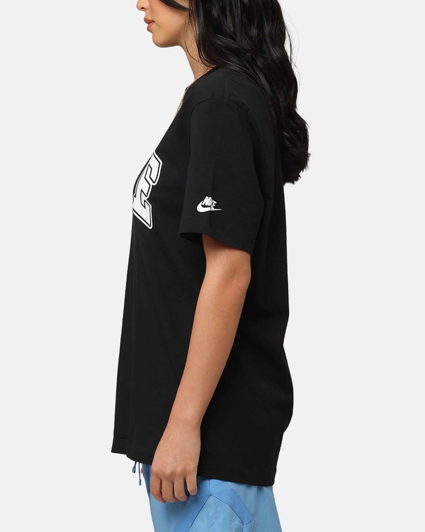 Classic Trend Look Flexible Ribbed Neckline Nike Sportswear Club T-Shirt Black