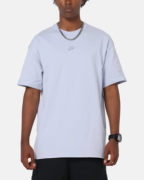 Nike Sportswear Premium Essentials T-Shirt Ghost PocketDetail