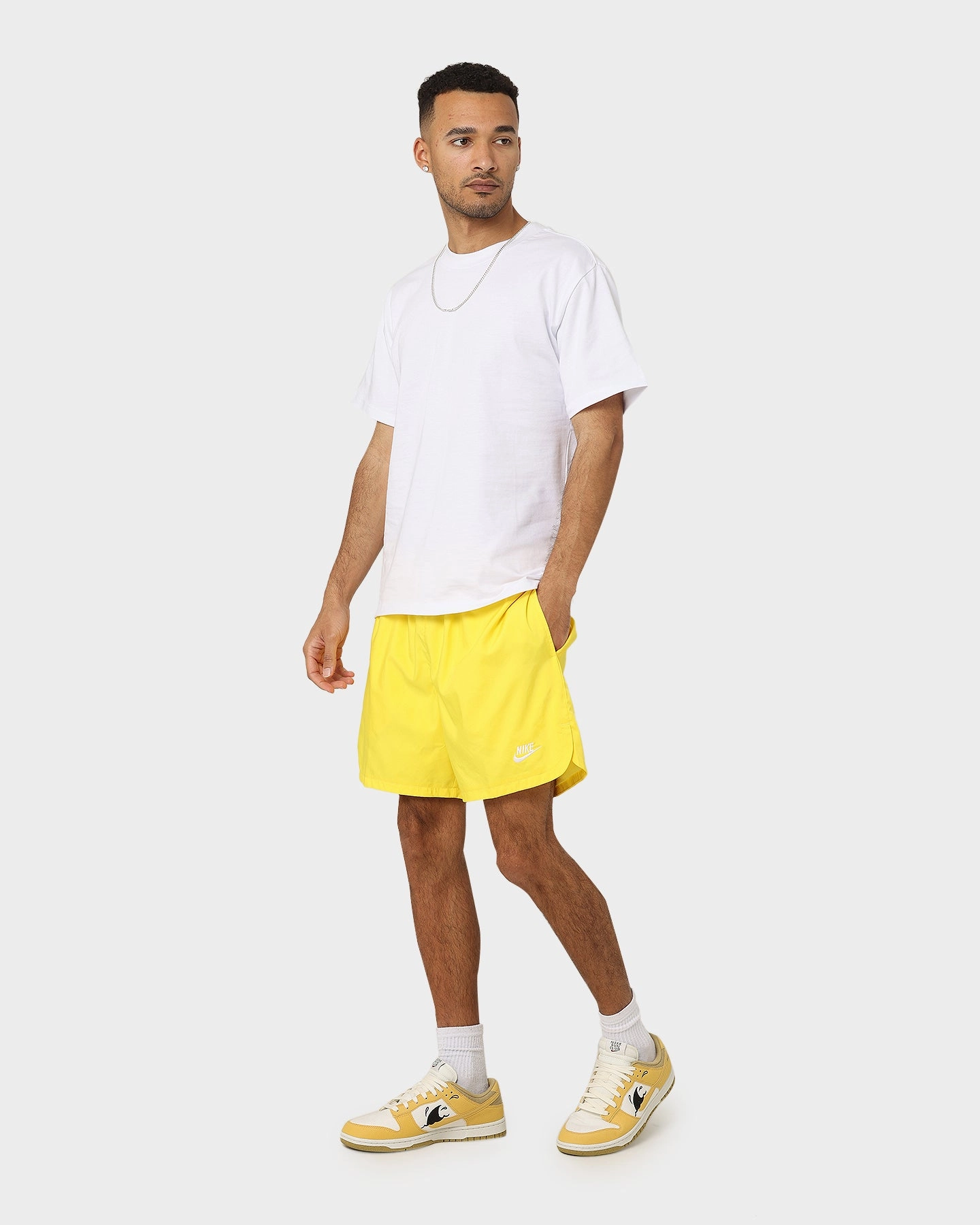 Gusseted Crotch Design Athletic Vibe Nike Sportswear Sport Essentials Woven Lined Flow Shorts Yellow Strike/White