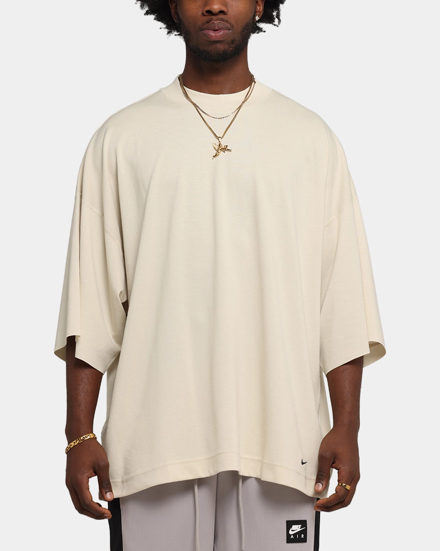 Nike Sportswear Tech Knit T-Shirt Khaki/Black Comfy and Versatile Durable Knitwear