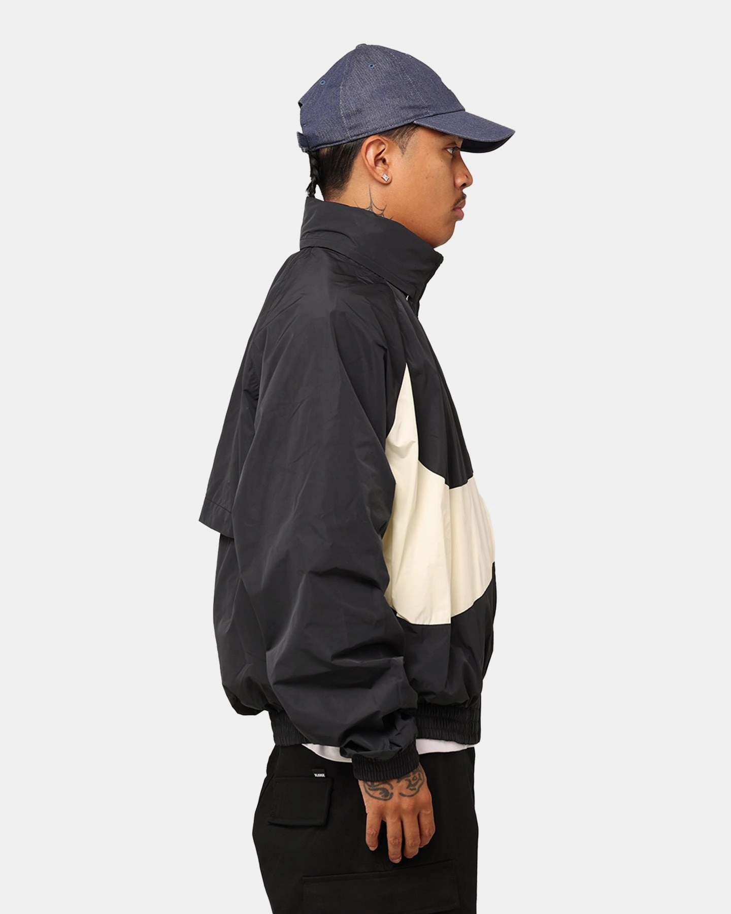 Daily Use Nike Swoosh Woven Jacket Black/Coconut Milk