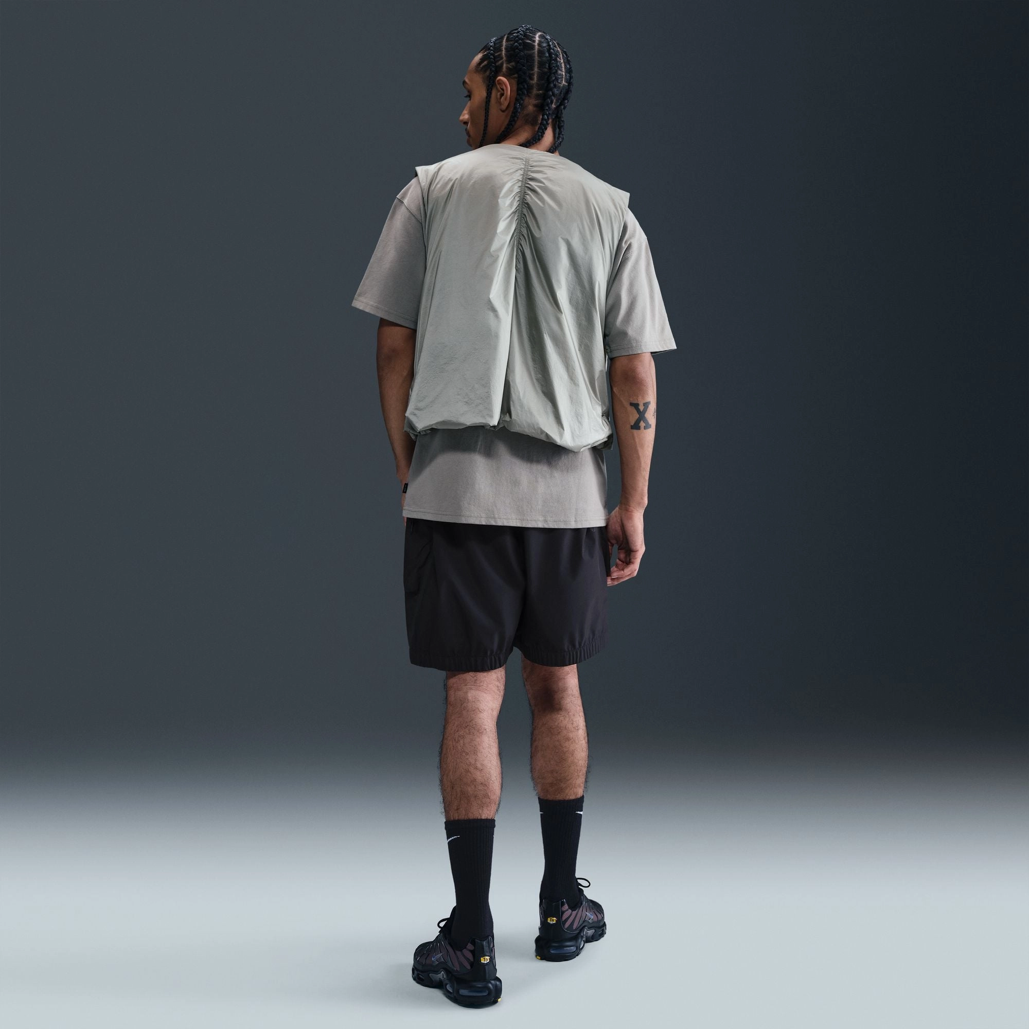 Breathable back panel Nike Tech Men's Super Lightweight Shorts 'Black/Black'