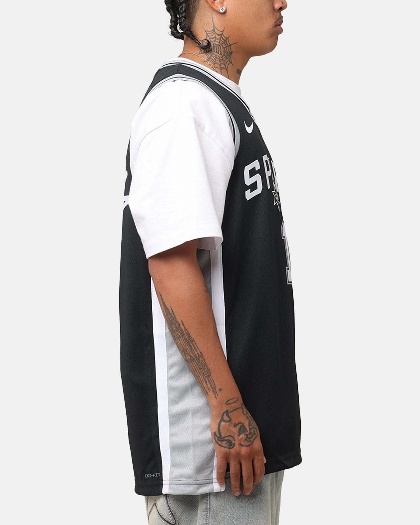 Nike Victor Wembanyama San Antonio Spurs #1 Icon Edition 2022/23 Nike Dri-Fit NBA Swingman Jersey Black Non Binding Edgework Layered Mesh Inserts